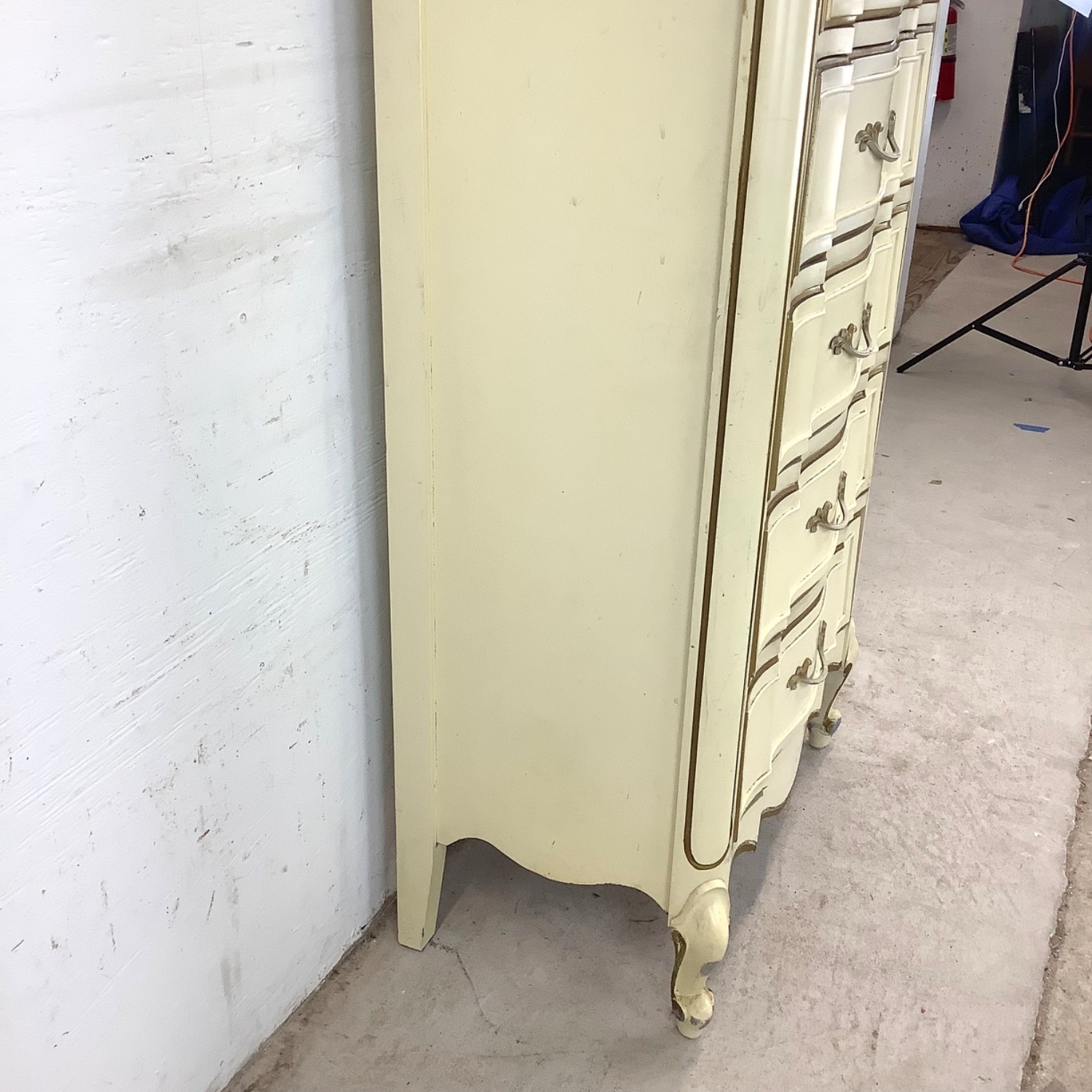 Vintage Provincial Chest of Drawers - image-5