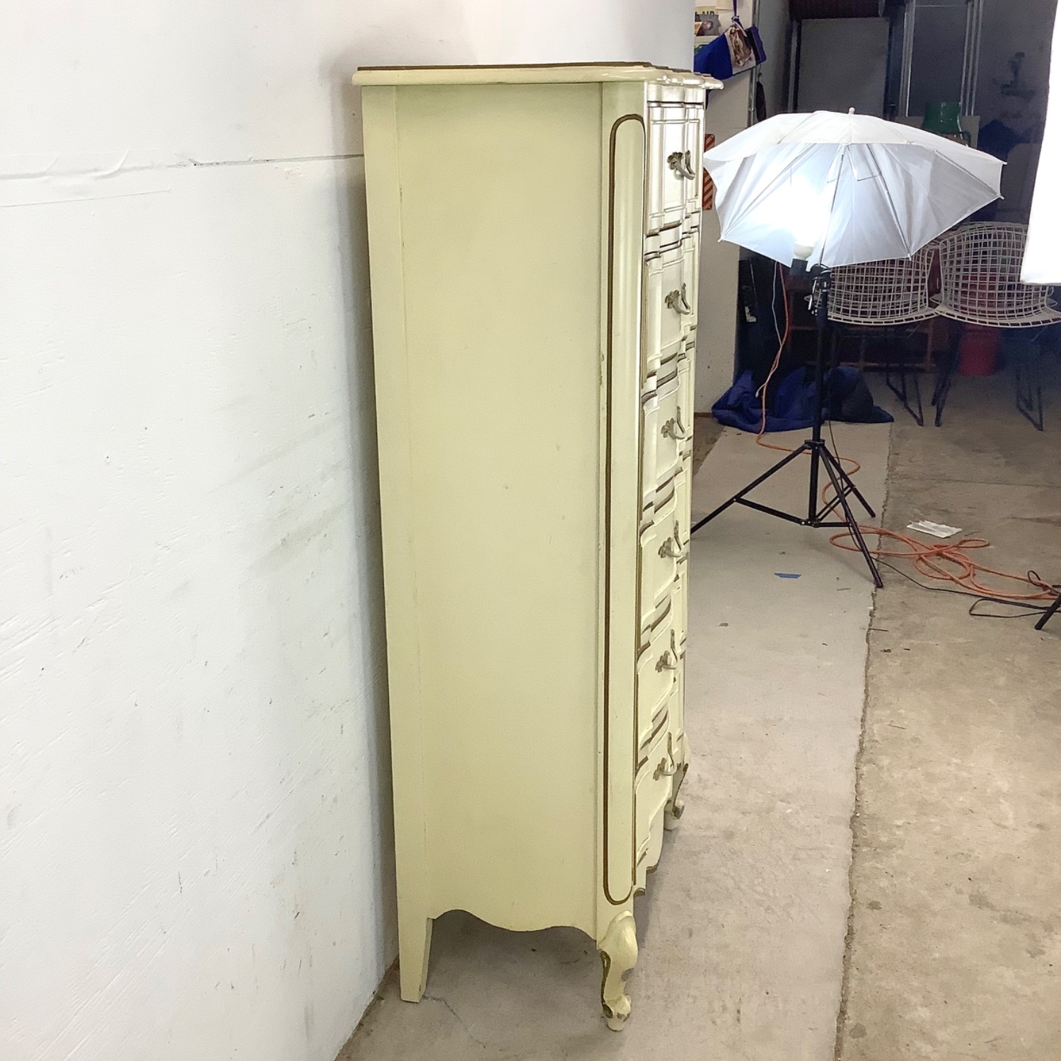 Vintage Provincial Chest of Drawers - image-3