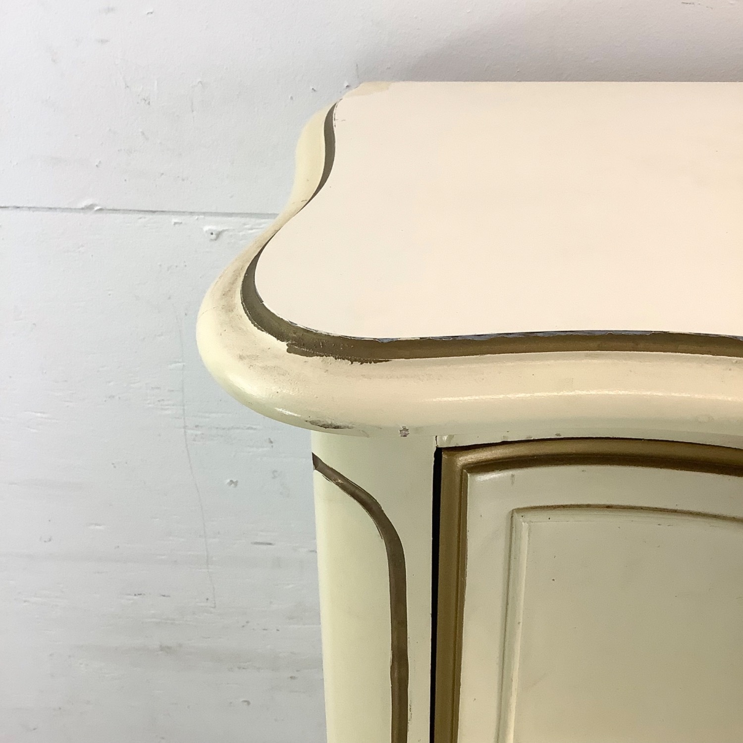 Vintage Provincial Chest of Drawers - image-14