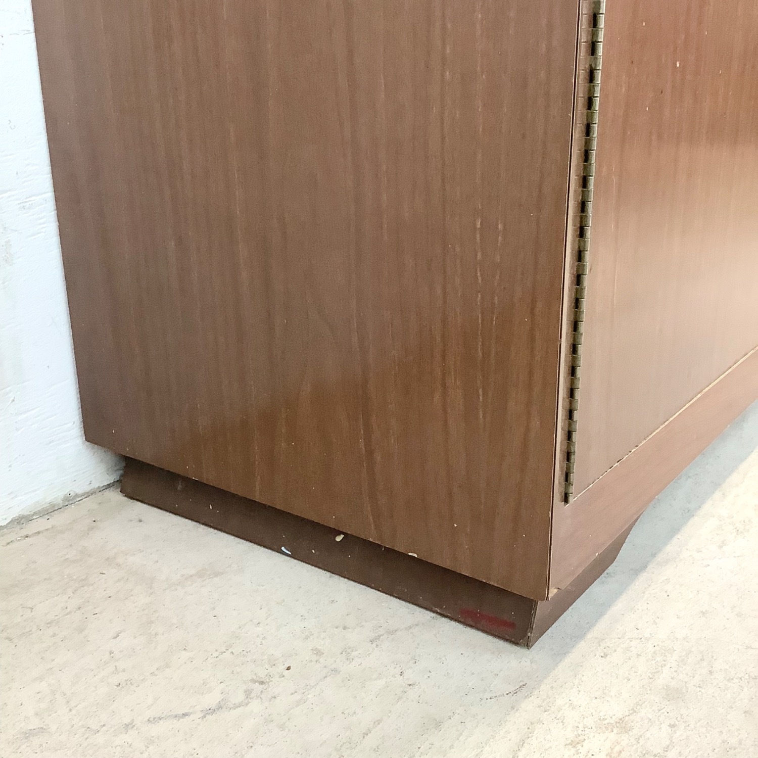 Mid-Century Modern Display Cabinet Credenza - image-11