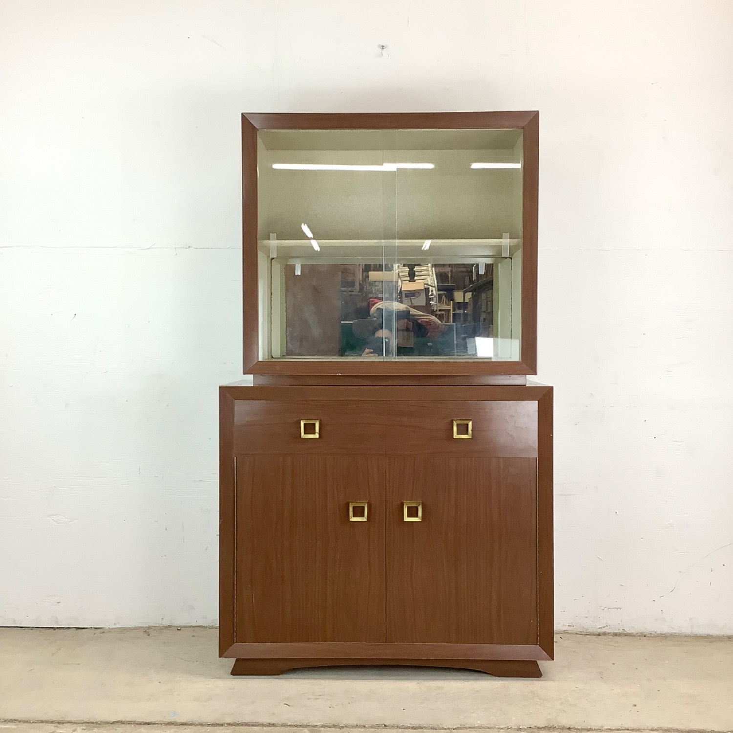Mid-Century Modern Display Cabinet Credenza - image-23