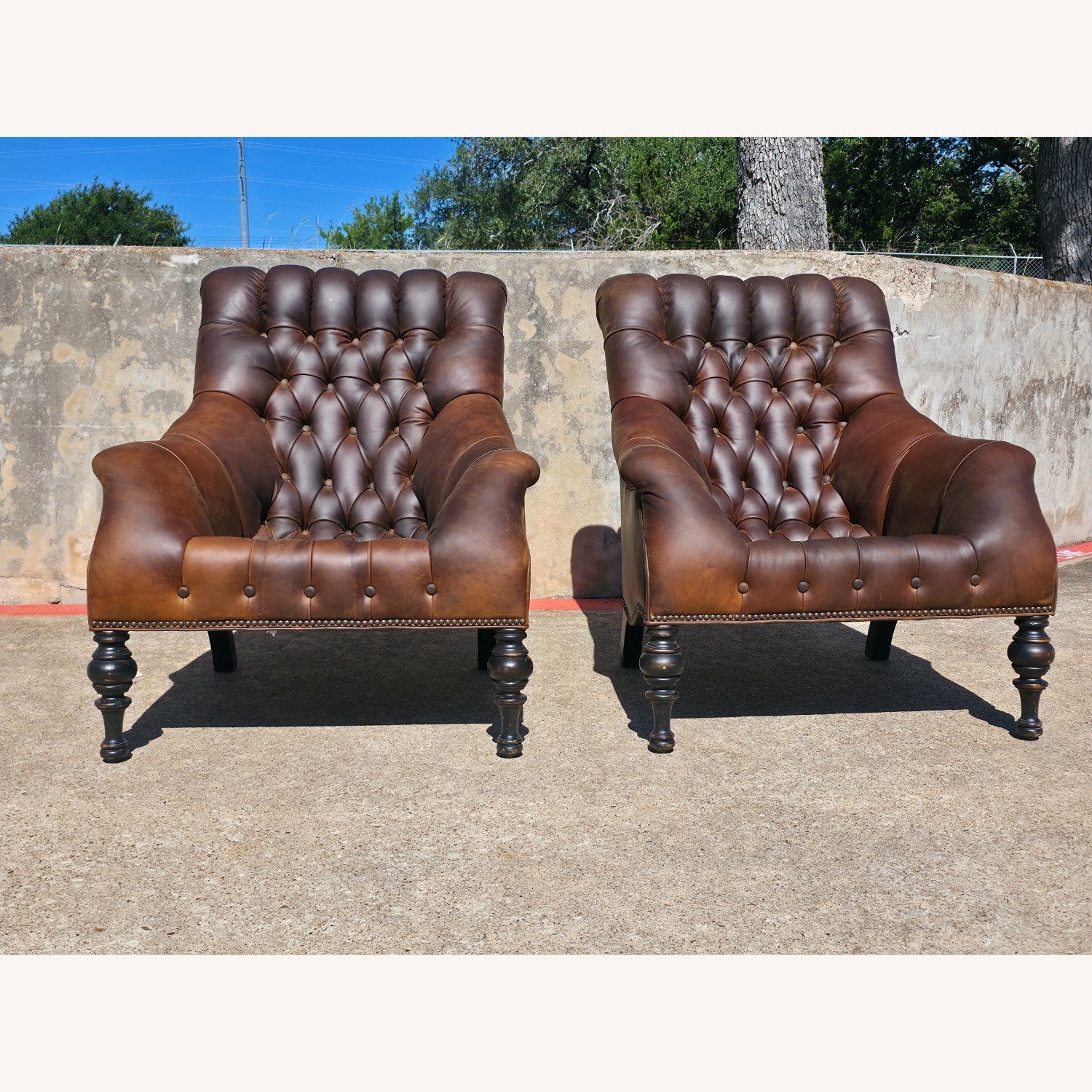 Vintage leather Tufted Chairs Set - image-8