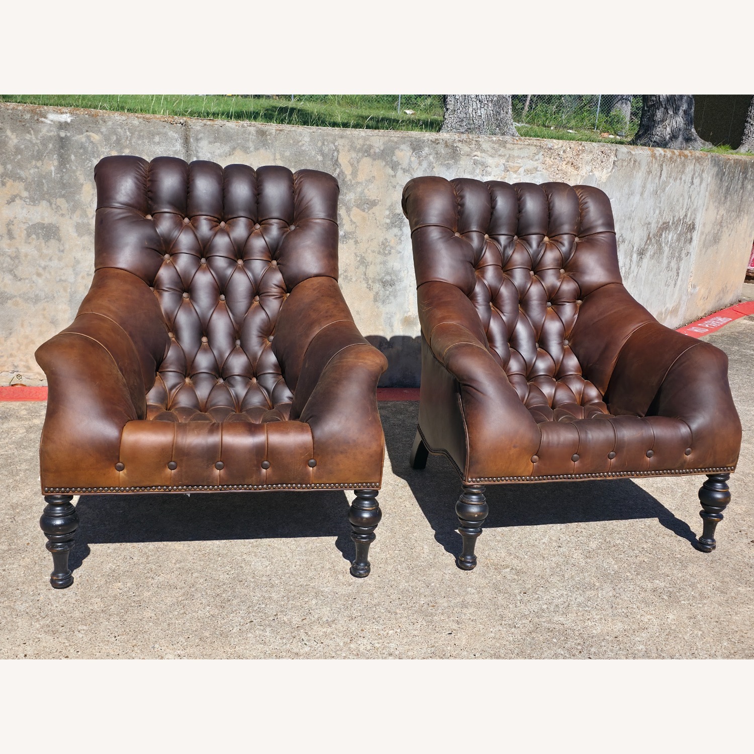 Vintage leather Tufted Chairs Set - image-6