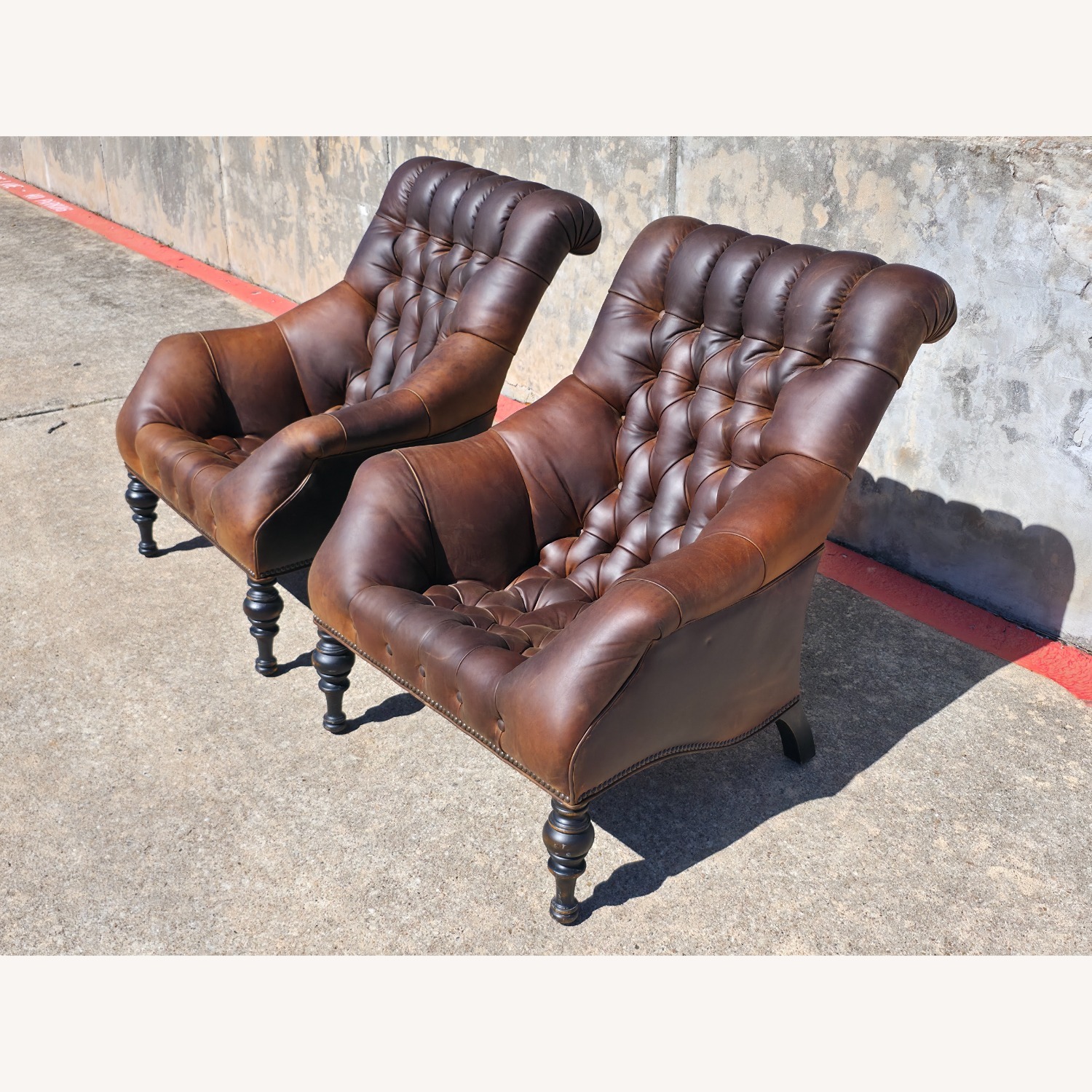 Vintage leather Tufted Chairs Set - image-7