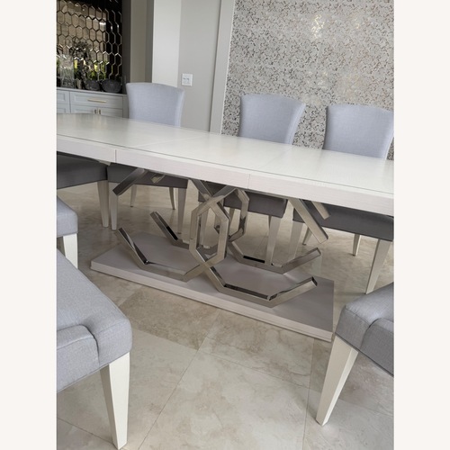 Used Bernhardt SILHOUETTE Dining Set for sale on AptDeco