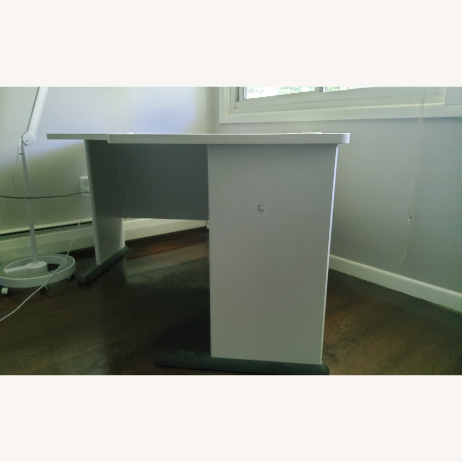 Series A 48W Corner Desk - image-2