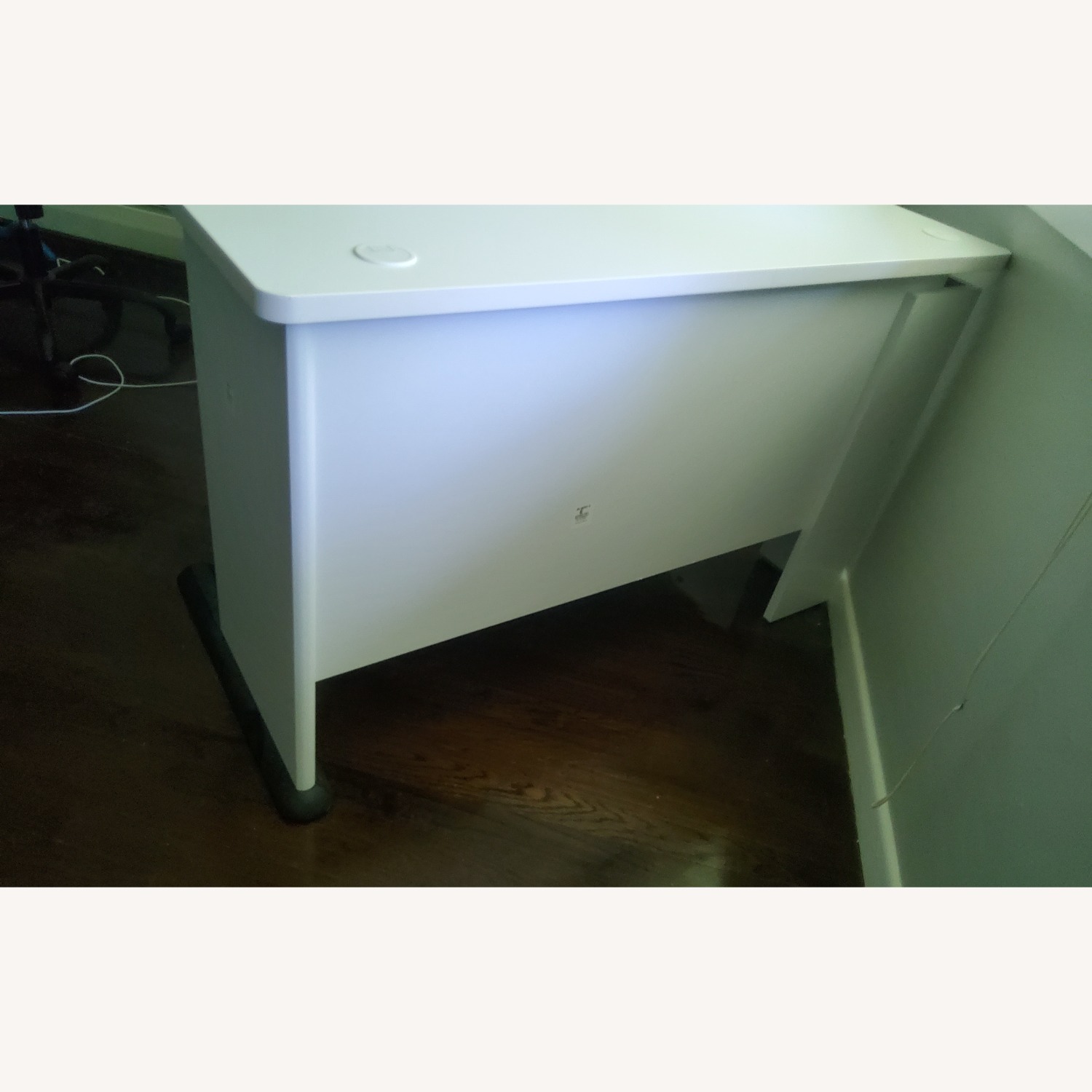 Series A 48W Corner Desk - image-3