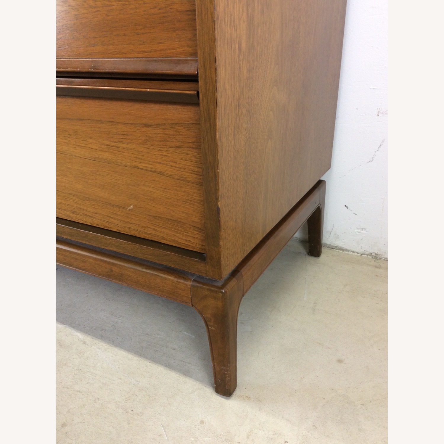 Mid Century Modern Lowboy Dresser with 9 Drawers - image-10