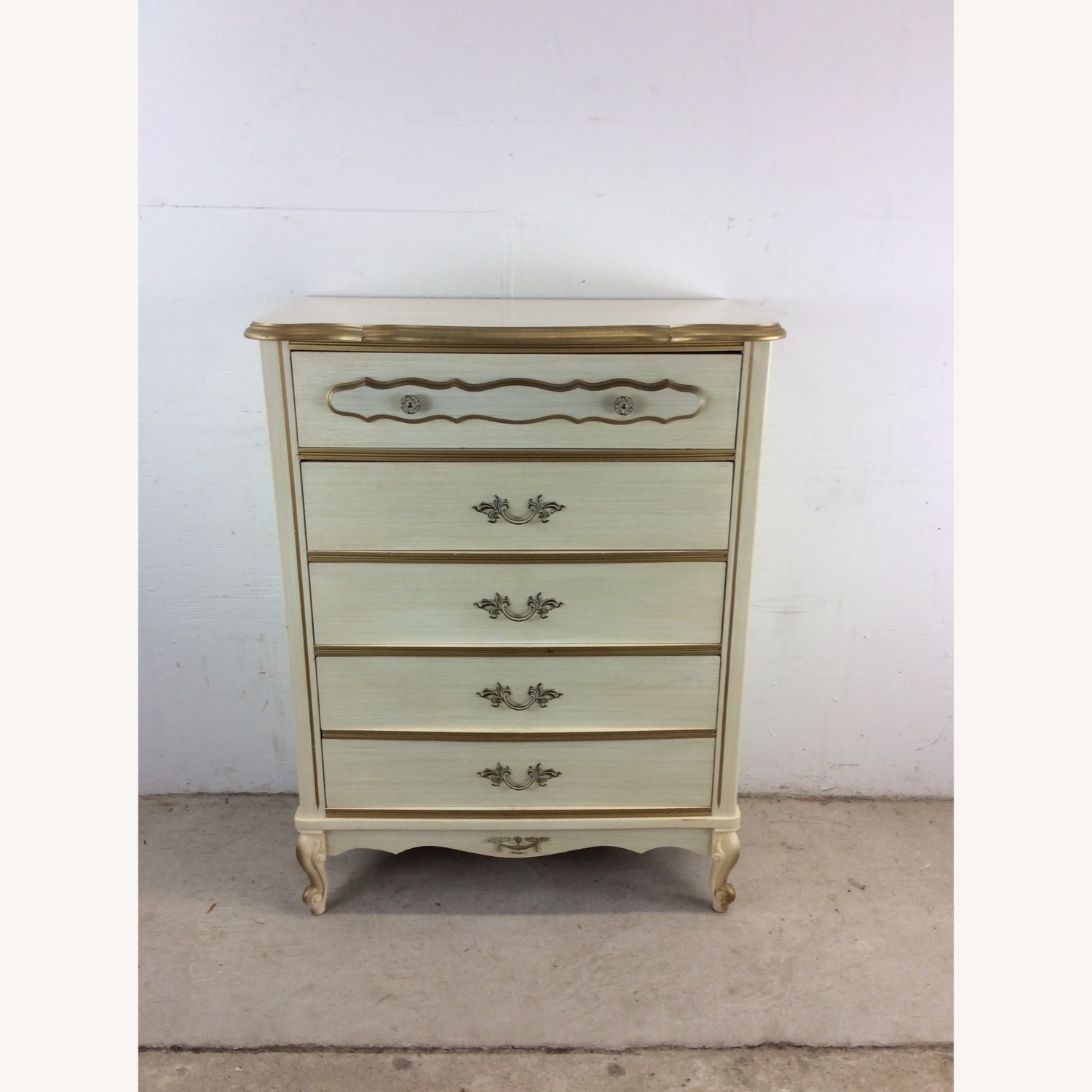 French Provincial Style Highboy with 5 Drawers - image-3