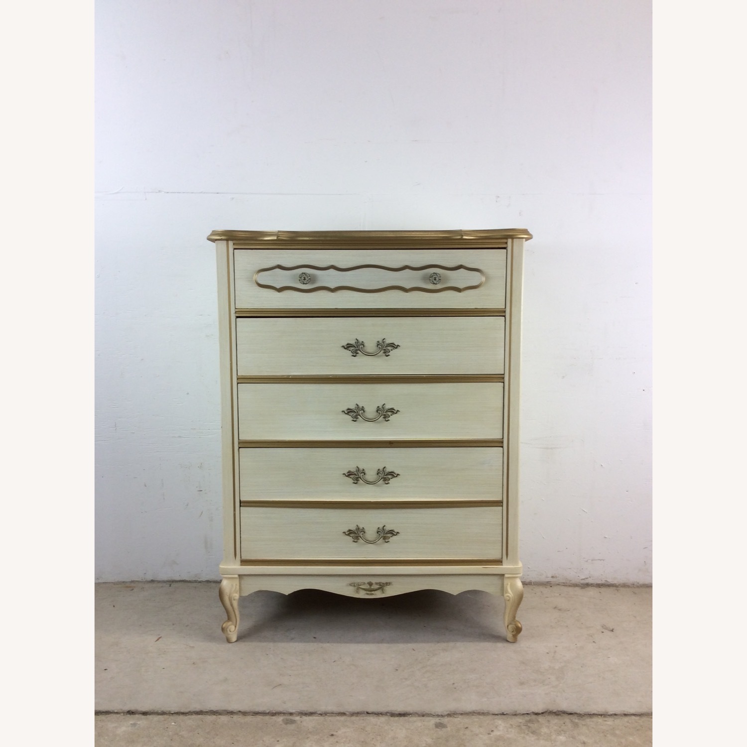 French Provincial Style Highboy with 5 Drawers - image-2