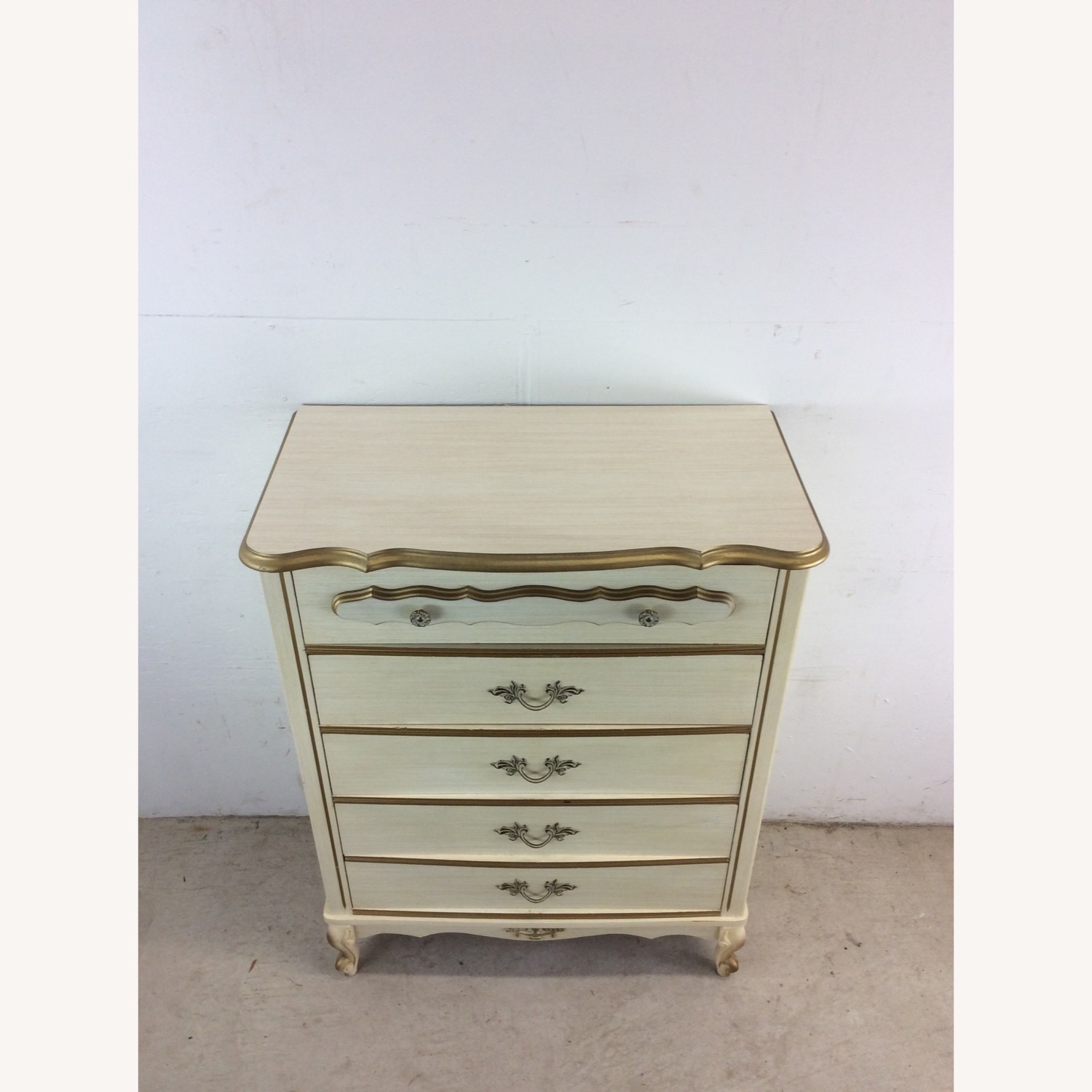 French Provincial Style Highboy with 5 Drawers - image-4