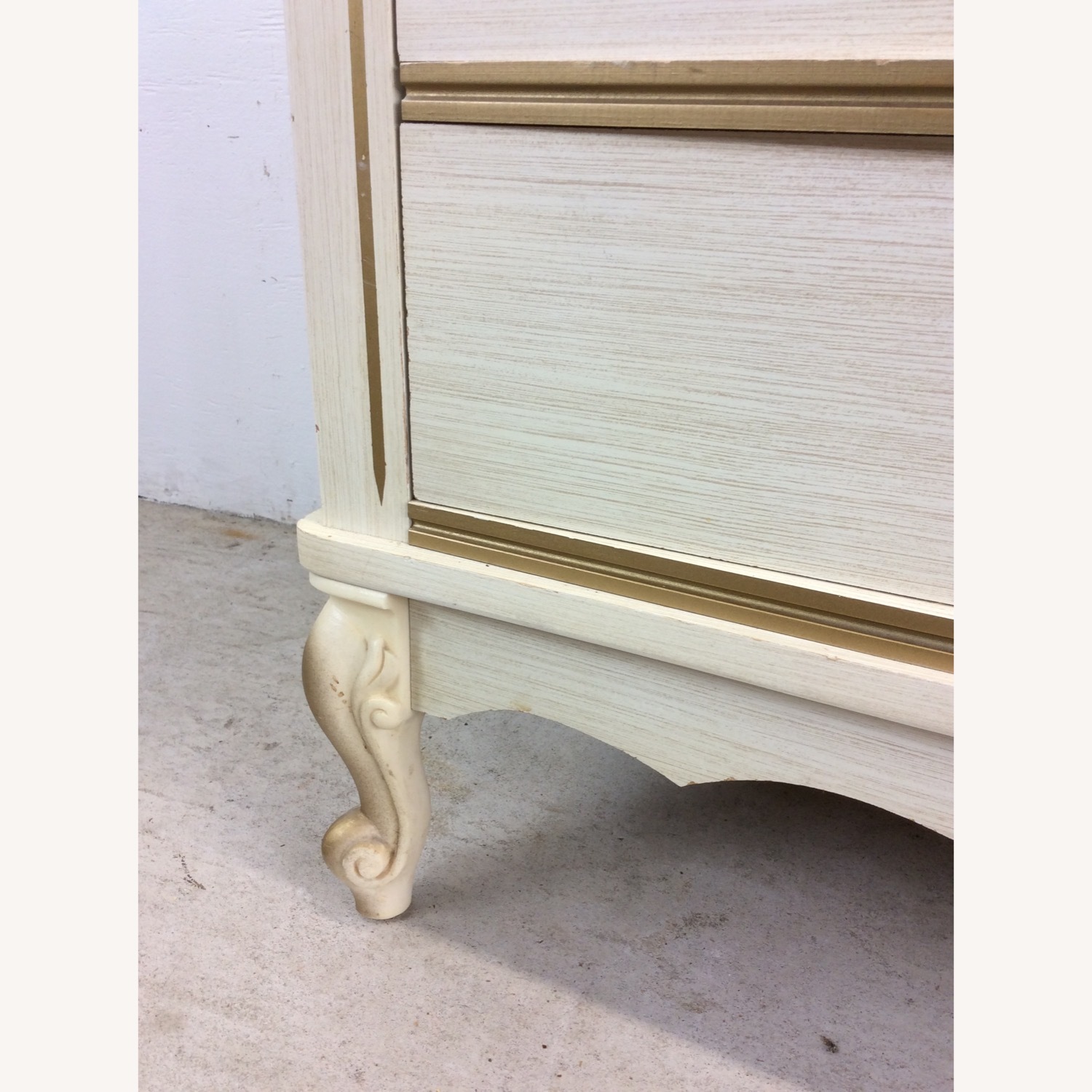French Provincial Style Highboy with 5 Drawers - image-9