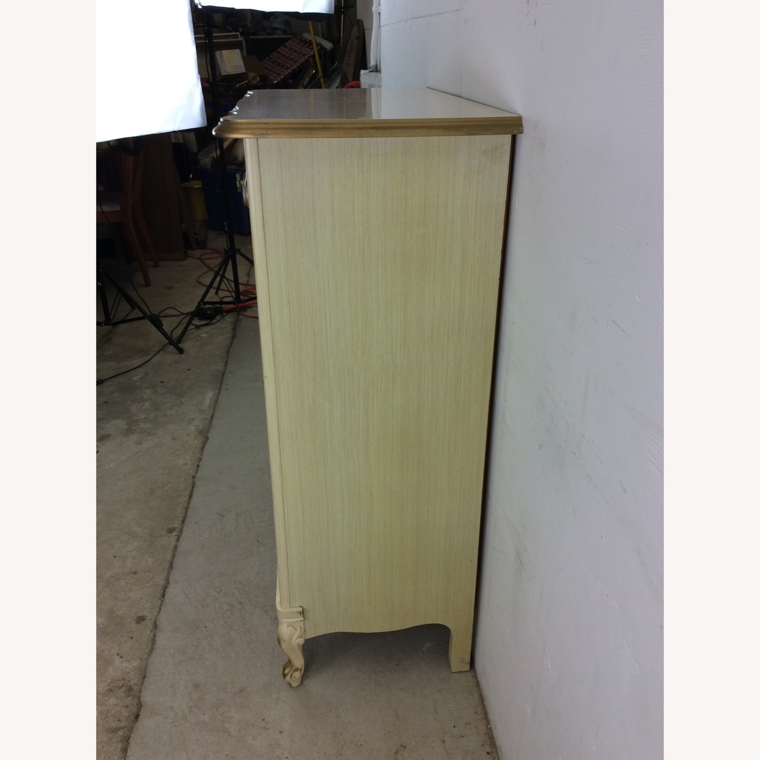 French Provincial Style Highboy with 5 Drawers - image-14