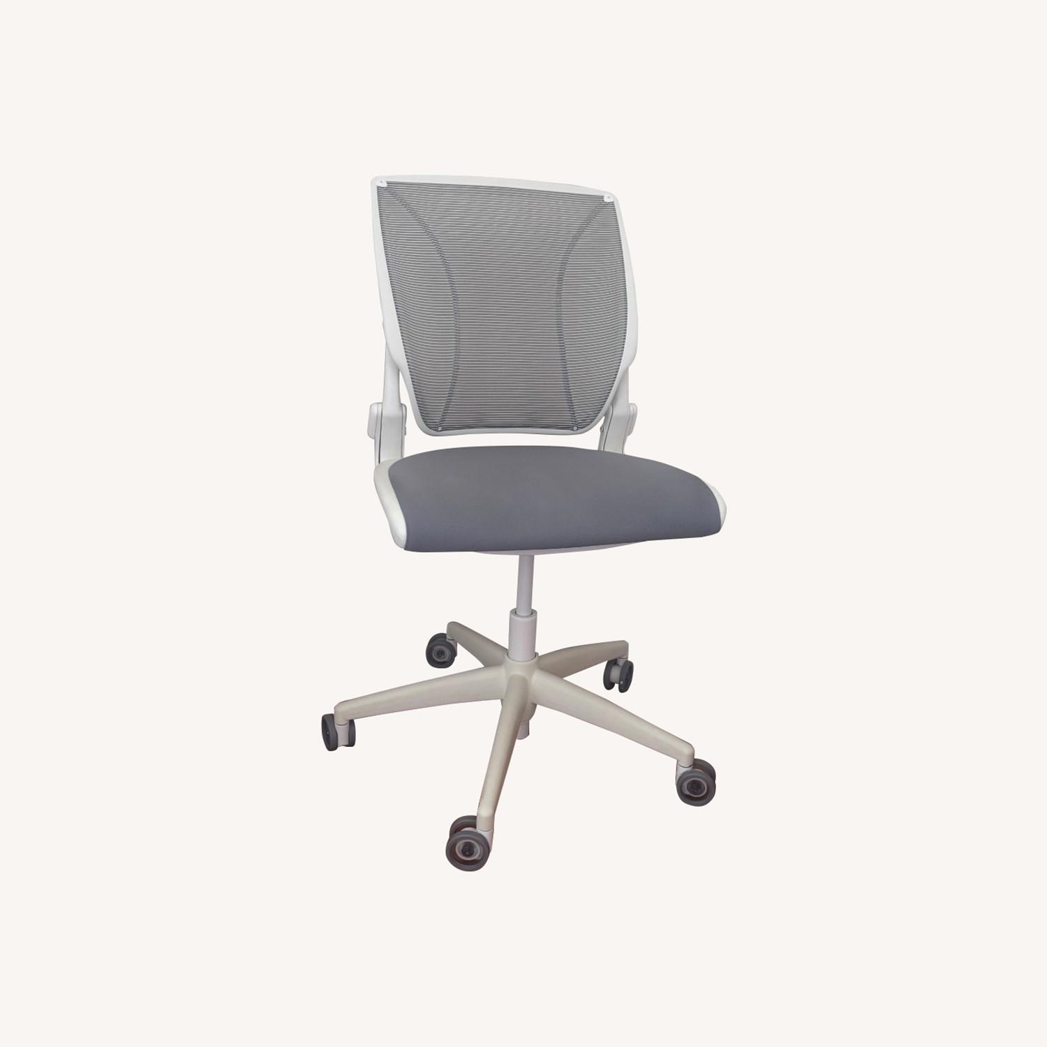 Humanscale Diffrient World Task Chair - image-0