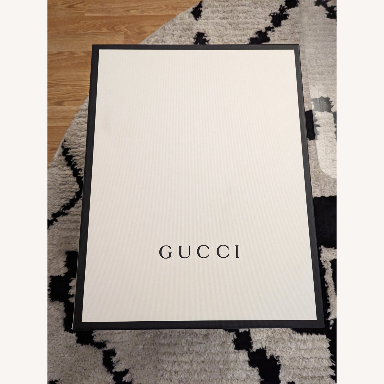 GUCCI Richard Ginori Star Eye Porcelain Vase - image-6