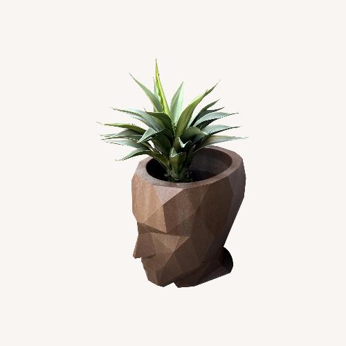 Used Vondom Resin Adan Planter for sale on AptDeco
