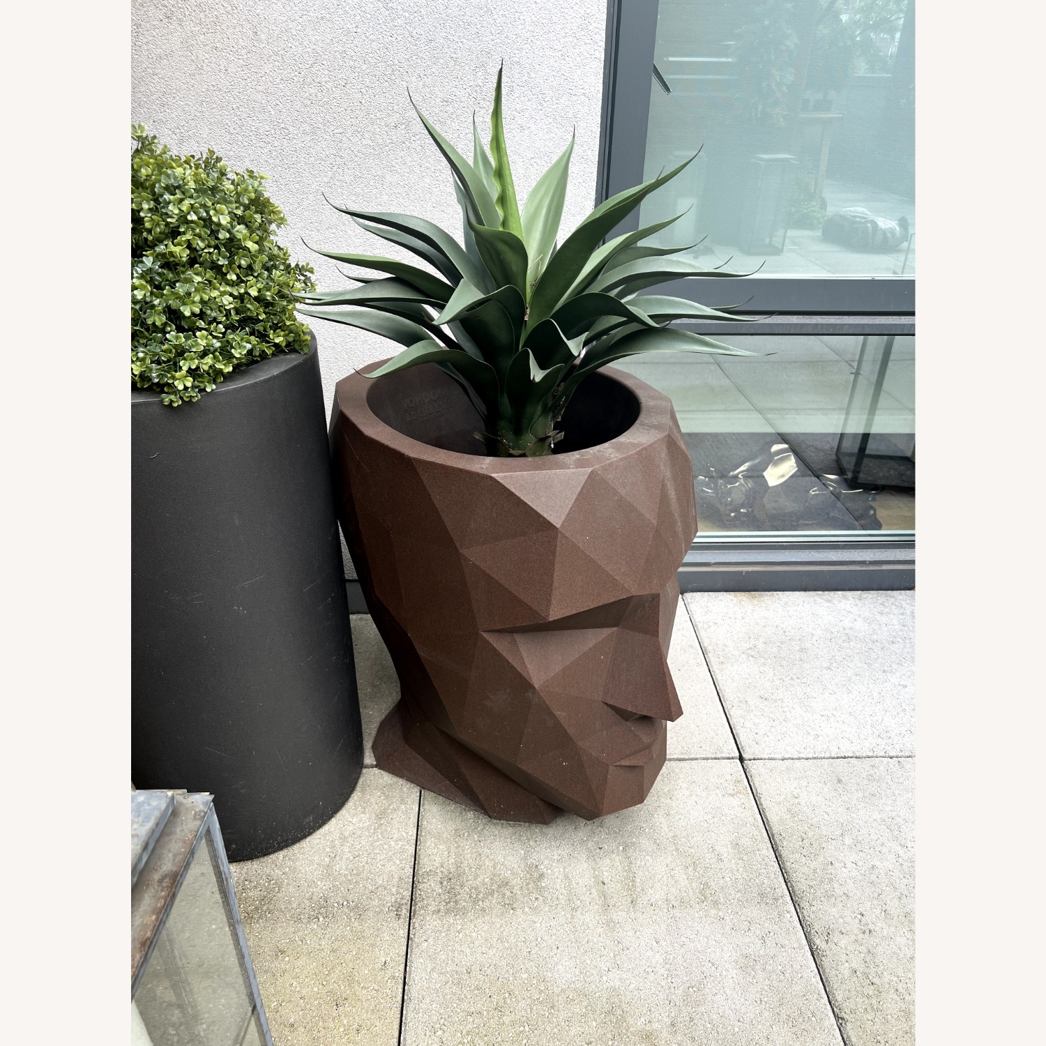 Vondom Resin Adan Planter - image-6