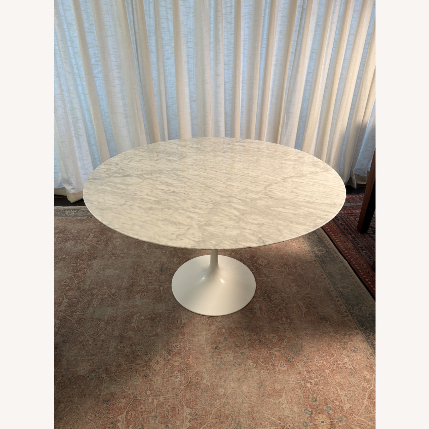 Knoll Saarinen Dining Table 47” - image-1