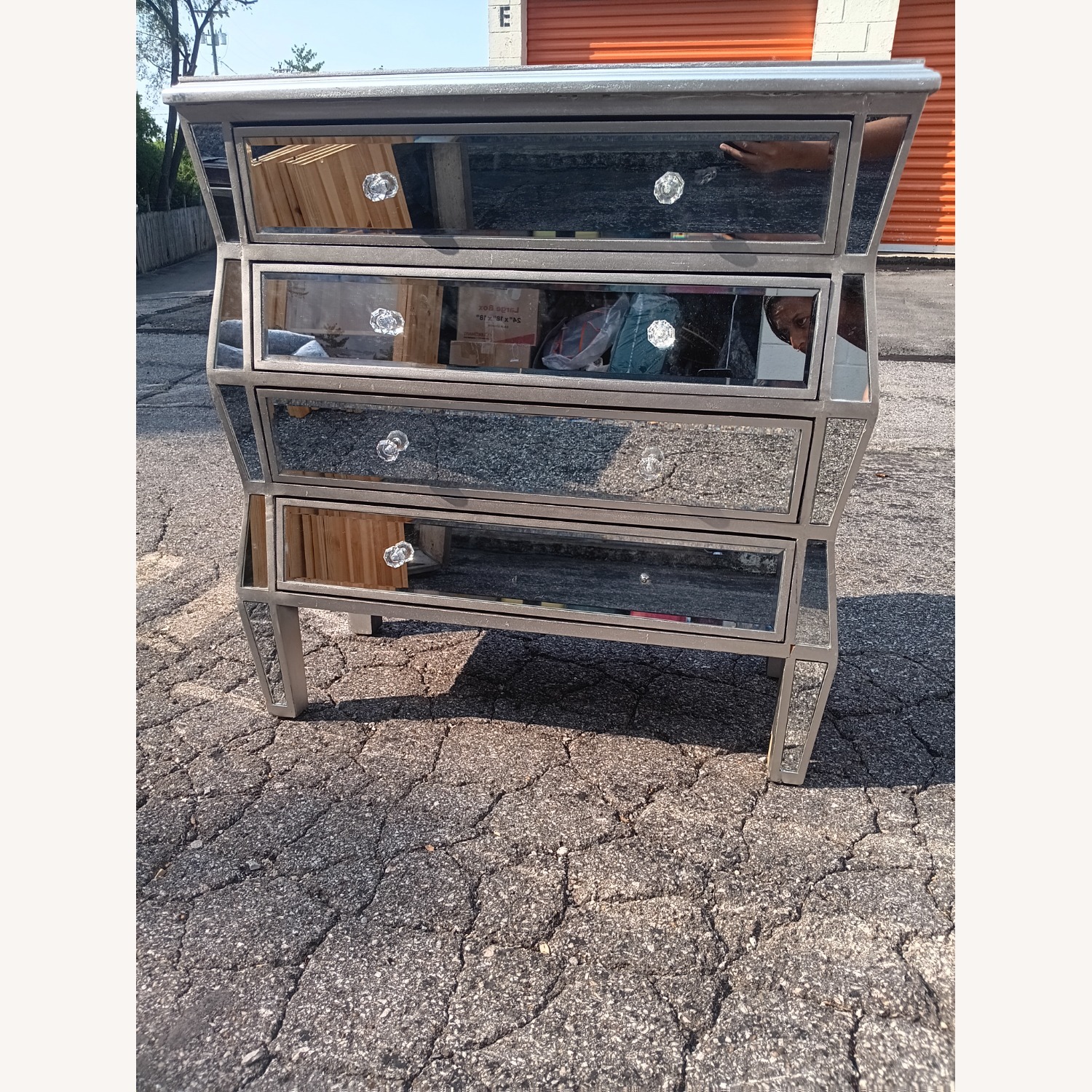 Mirrored Dresser Accent Stand - image-5