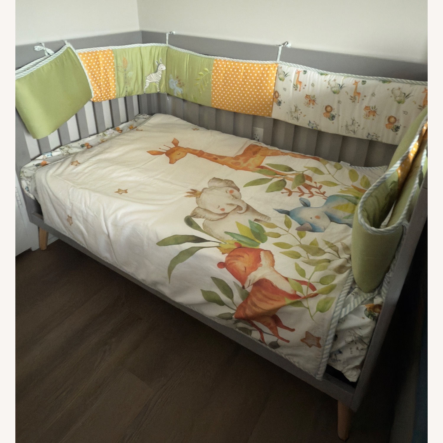 Delta Children Essex 4-in-1 Convertible Baby Crib - image-3