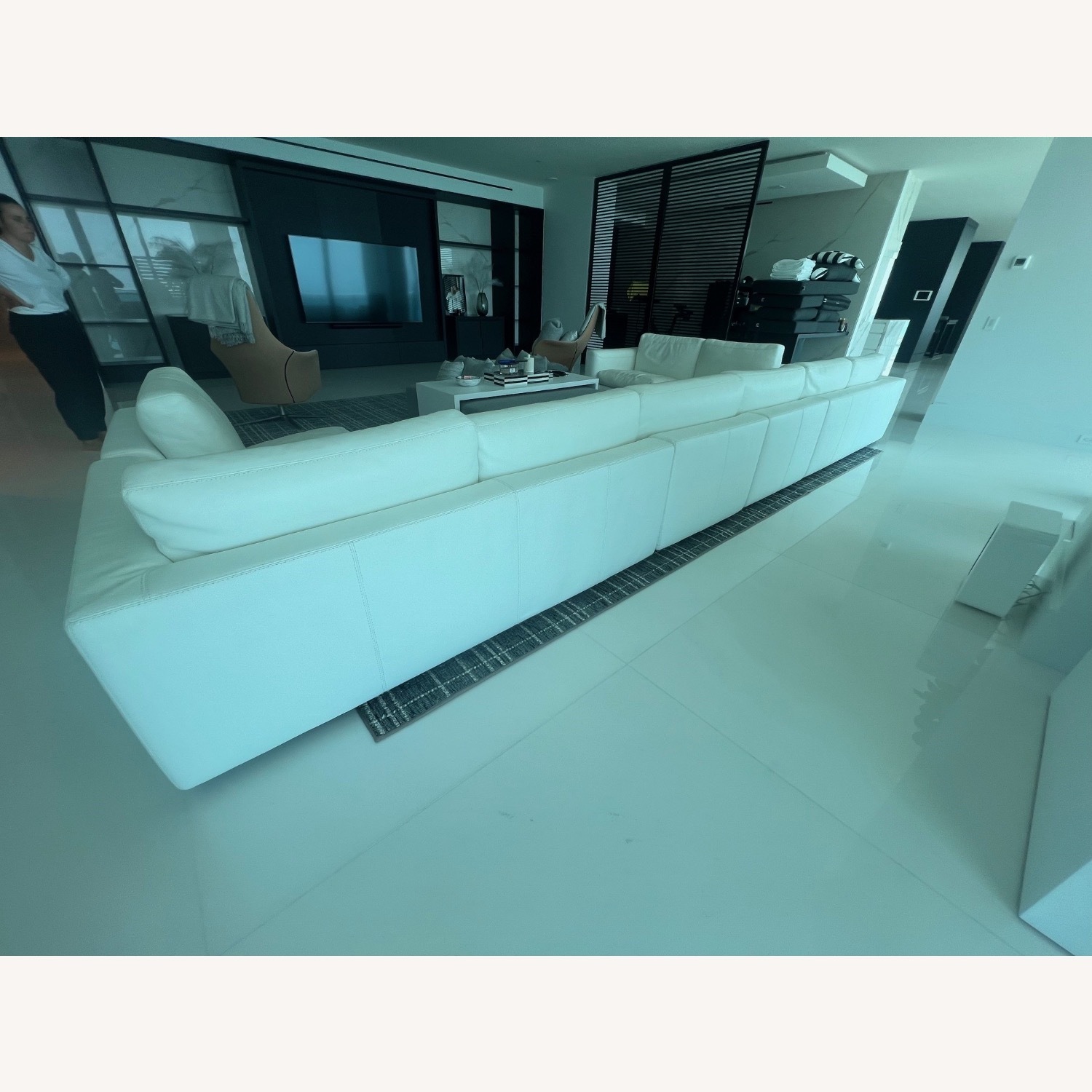 Rivolta Italian Leather Sectional – 9 Seats - image-5