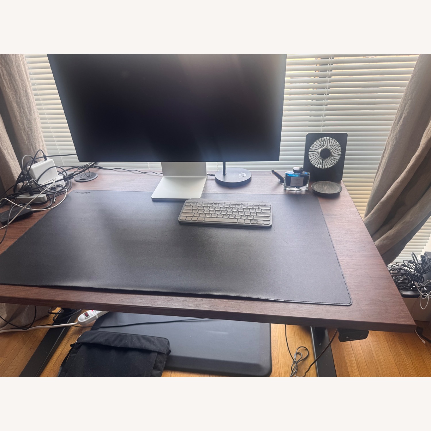 UPLIFT Standing Desk V2 & V2-Commercial - image-1