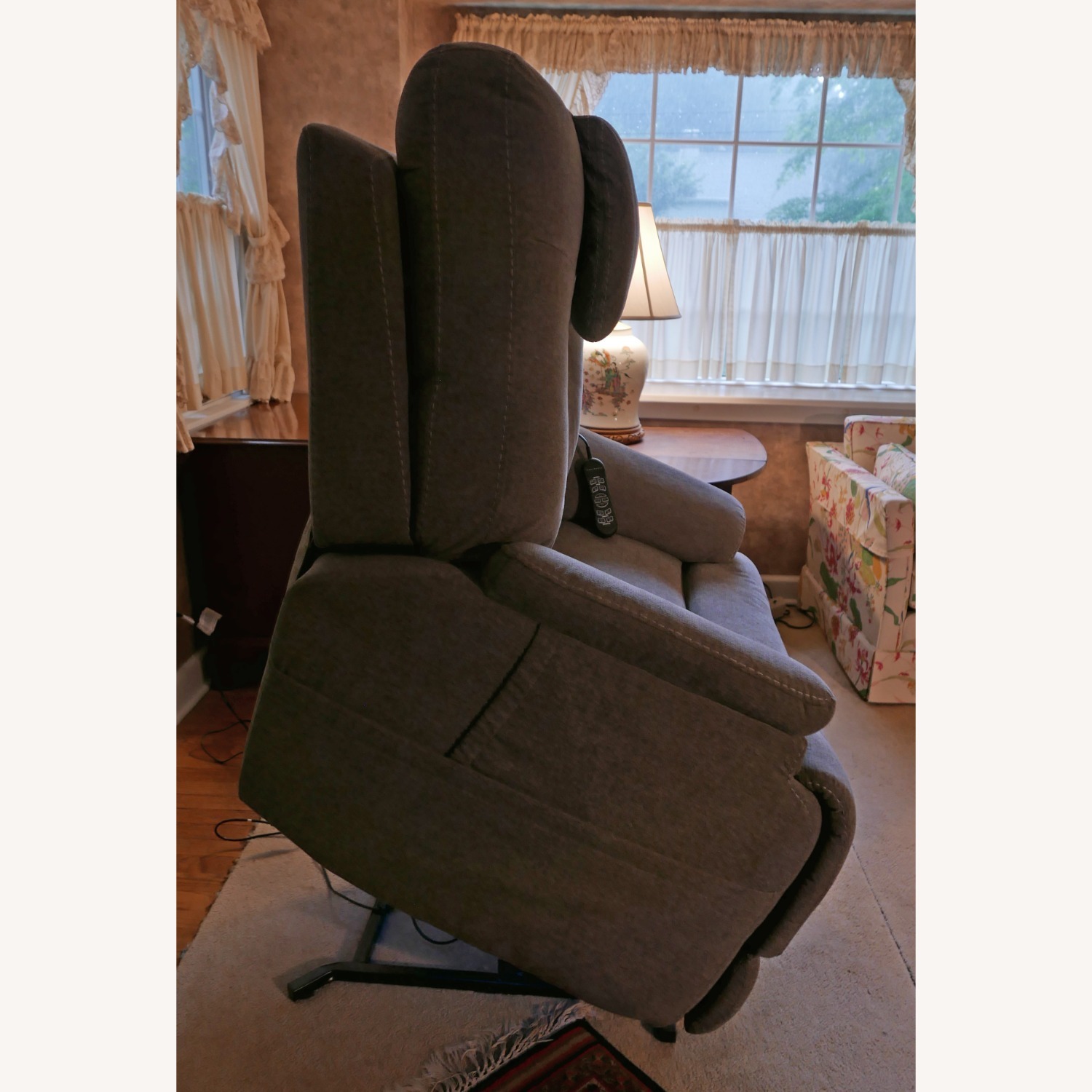 Raymour & Flanigan Zion Power-Lift Recliner - image-3