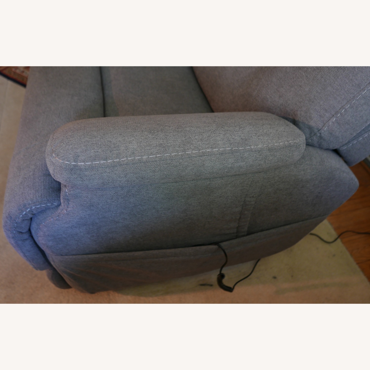 Raymour & Flanigan Zion Power-Lift Recliner - image-8