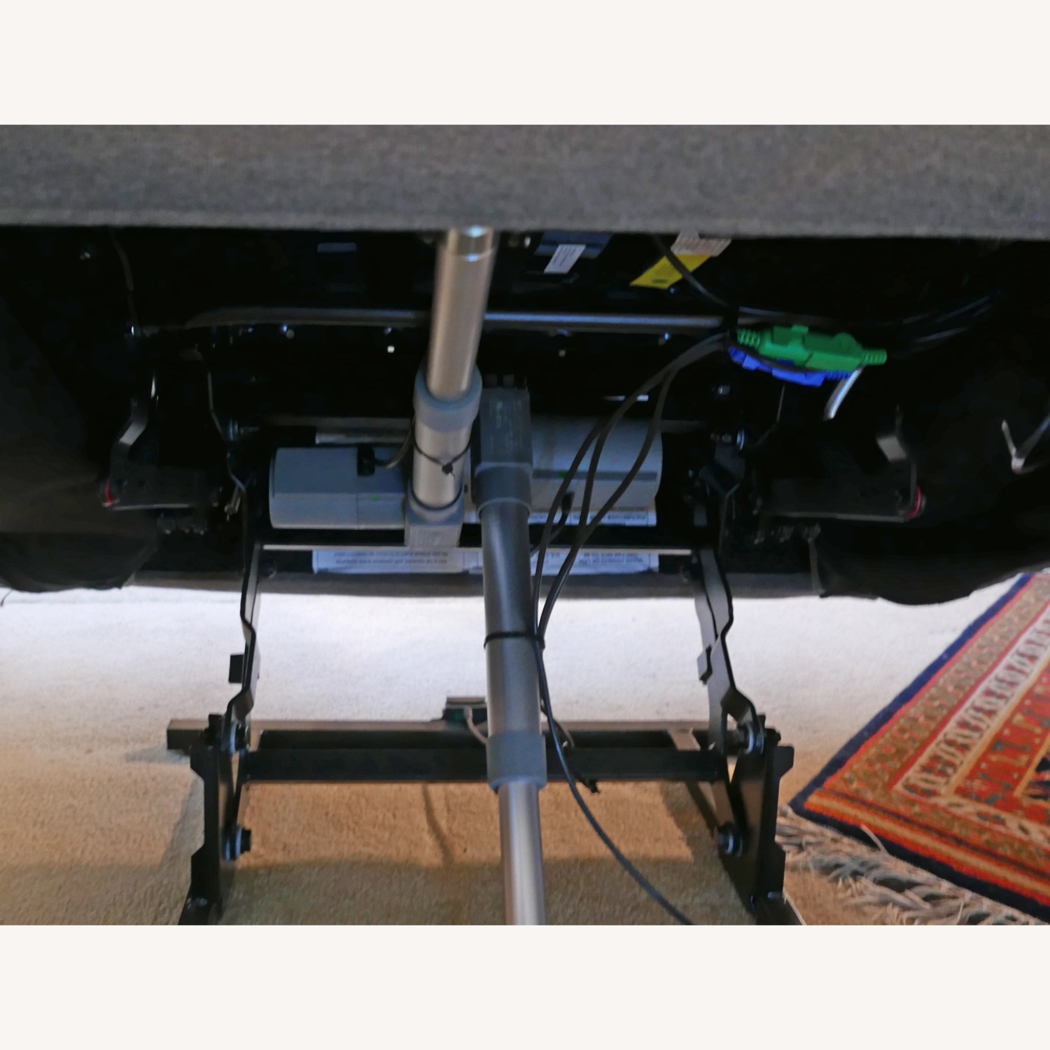 Raymour & Flanigan Zion Power-Lift Recliner - image-10