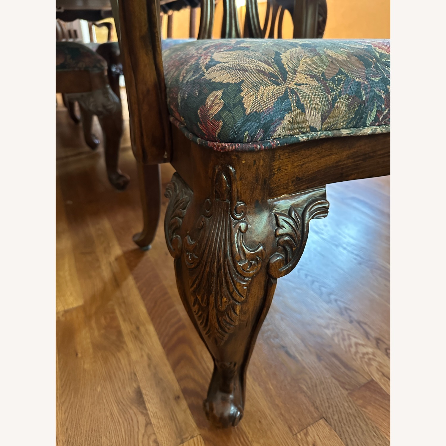 Bernhardt Avignon Dining Table and Chairs - image-8
