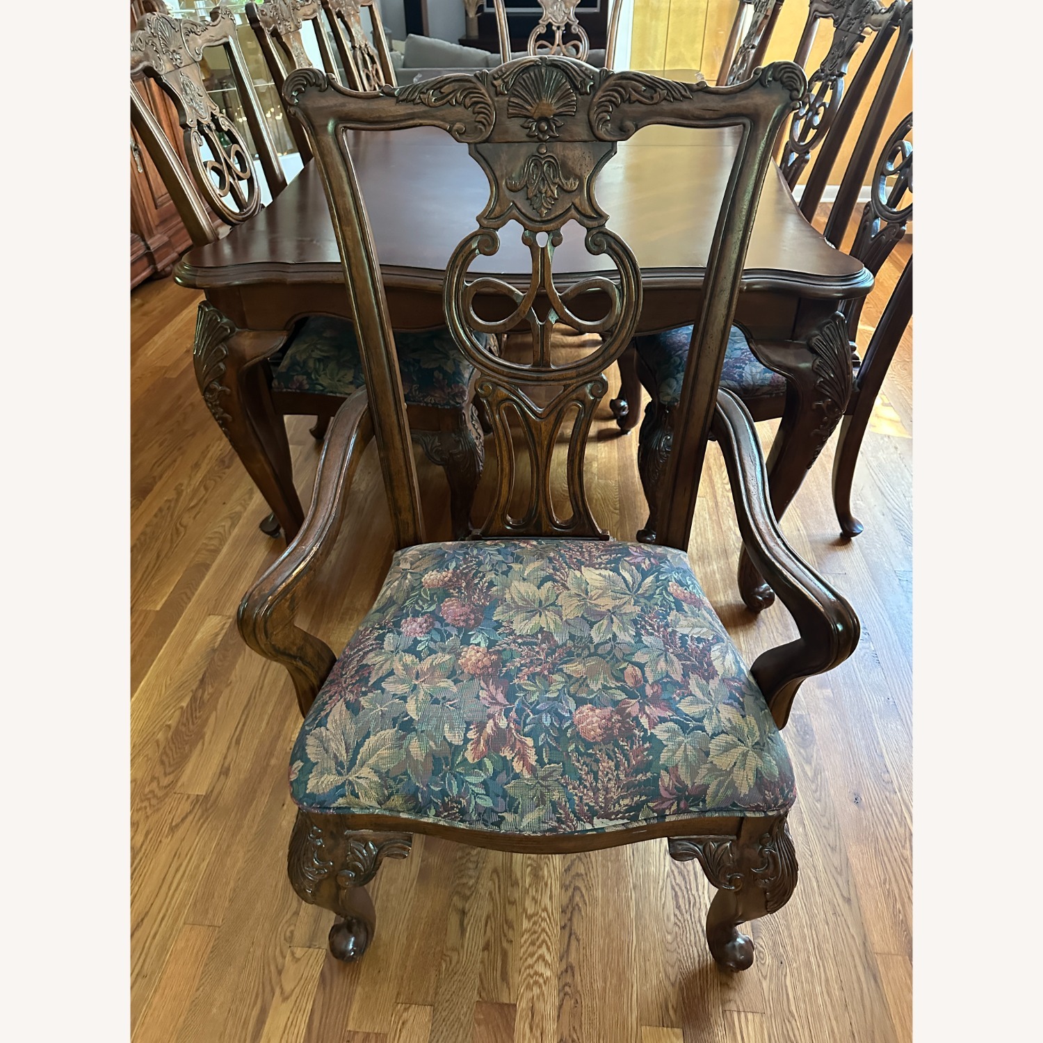 Bernhardt Avignon Dining Table and Chairs - image-6