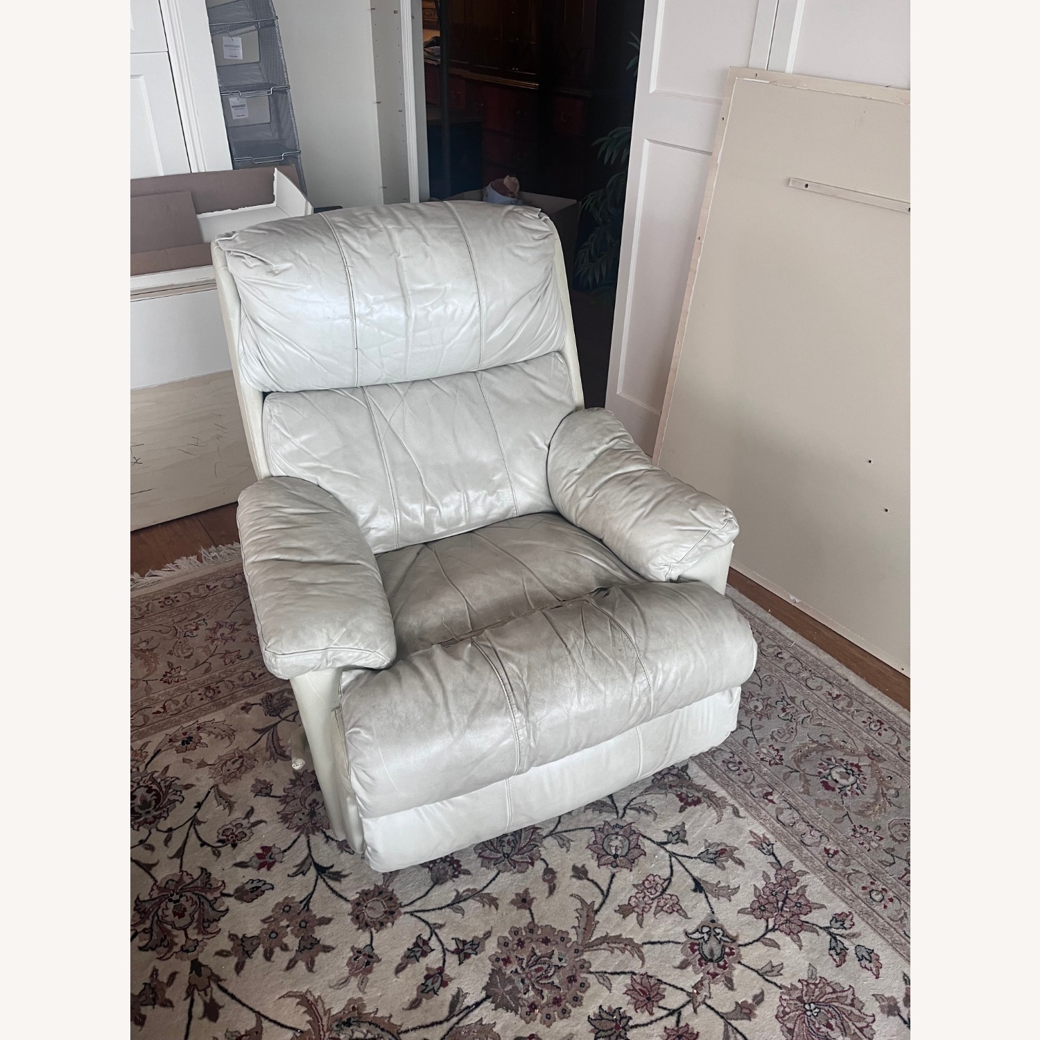 Hasbro Comfy Recliner - image-1