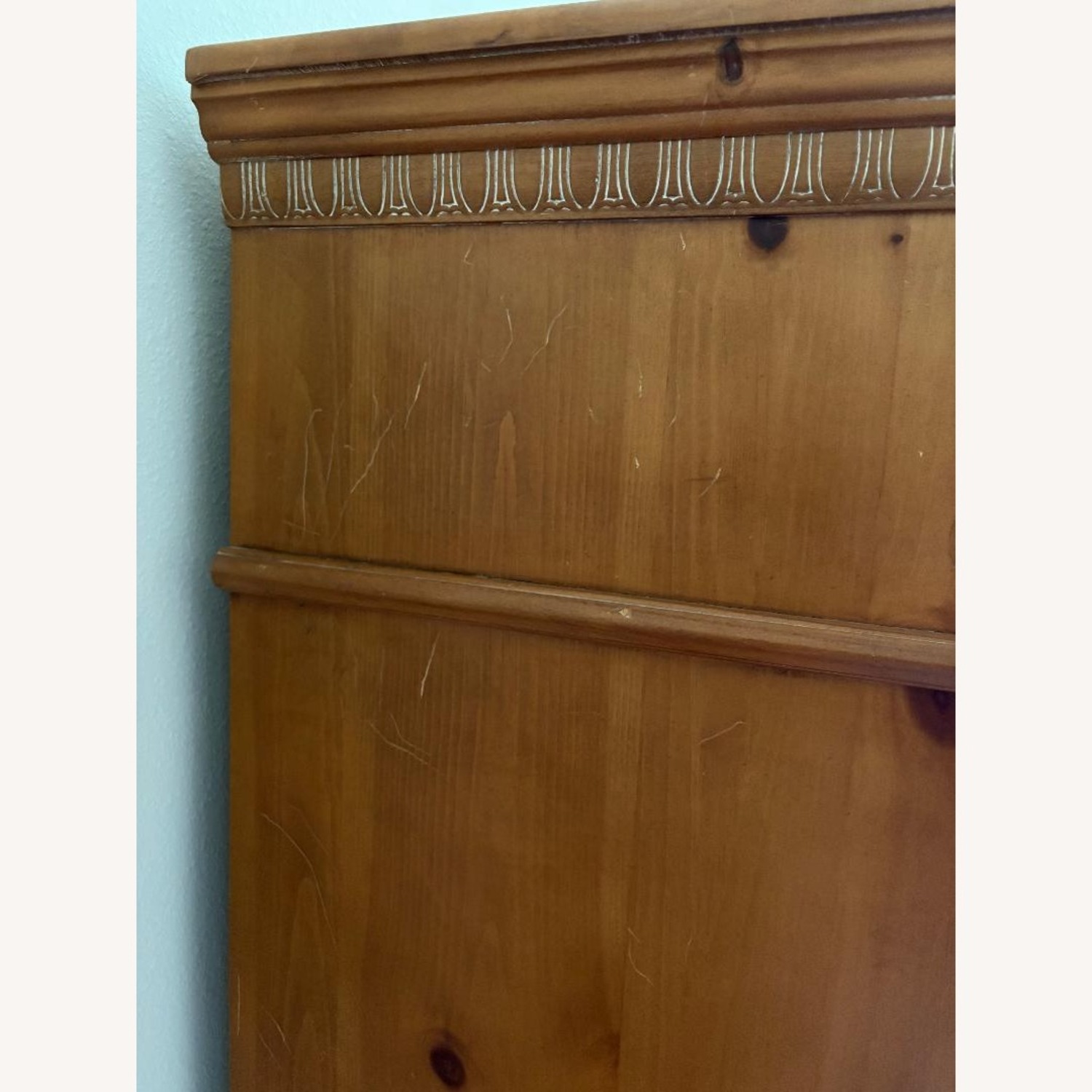 Solid Oak Wood Dresser, 9 Draweres, 1 Door  - image-4