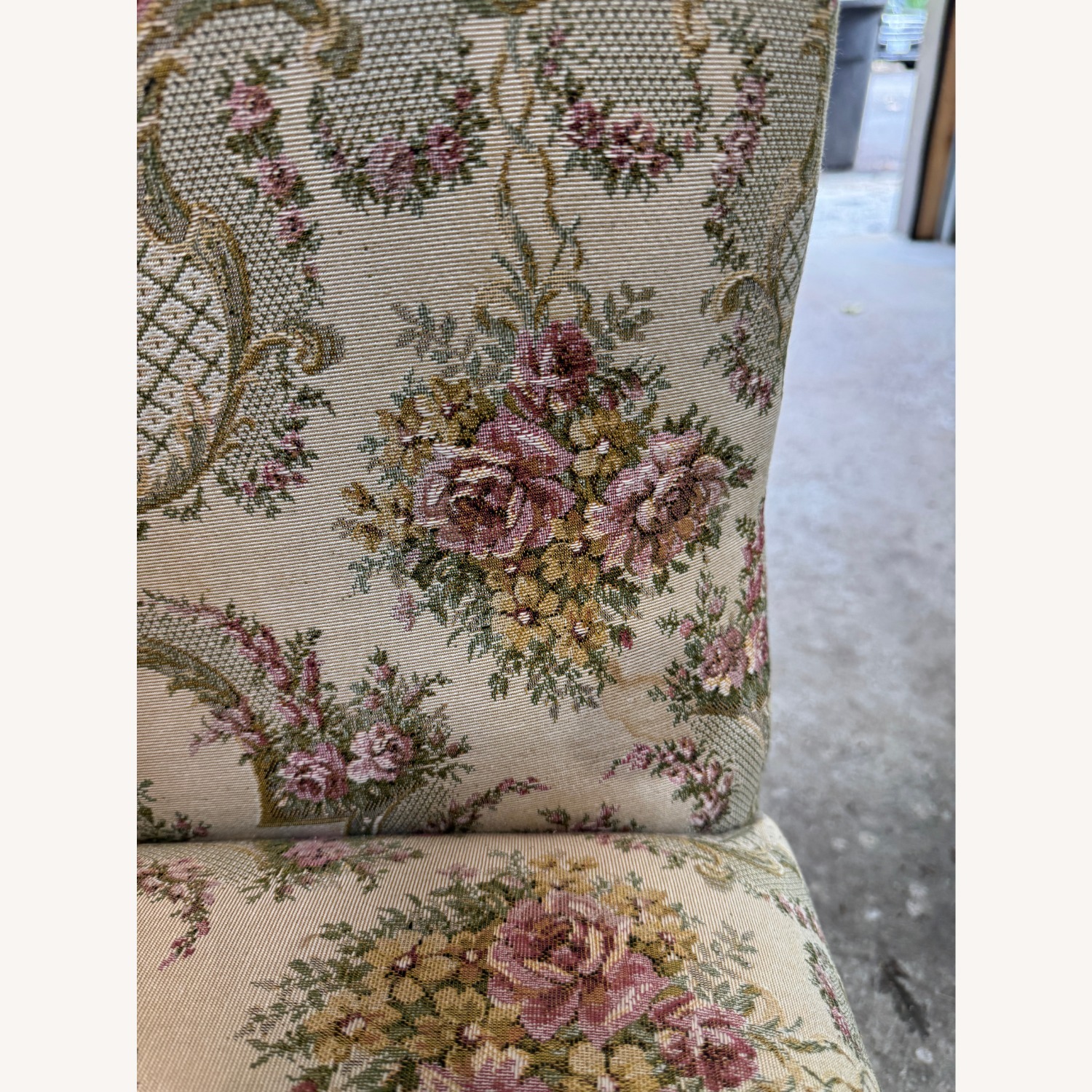 Antique Chippendale Style Upholstered Window Bench - image-14