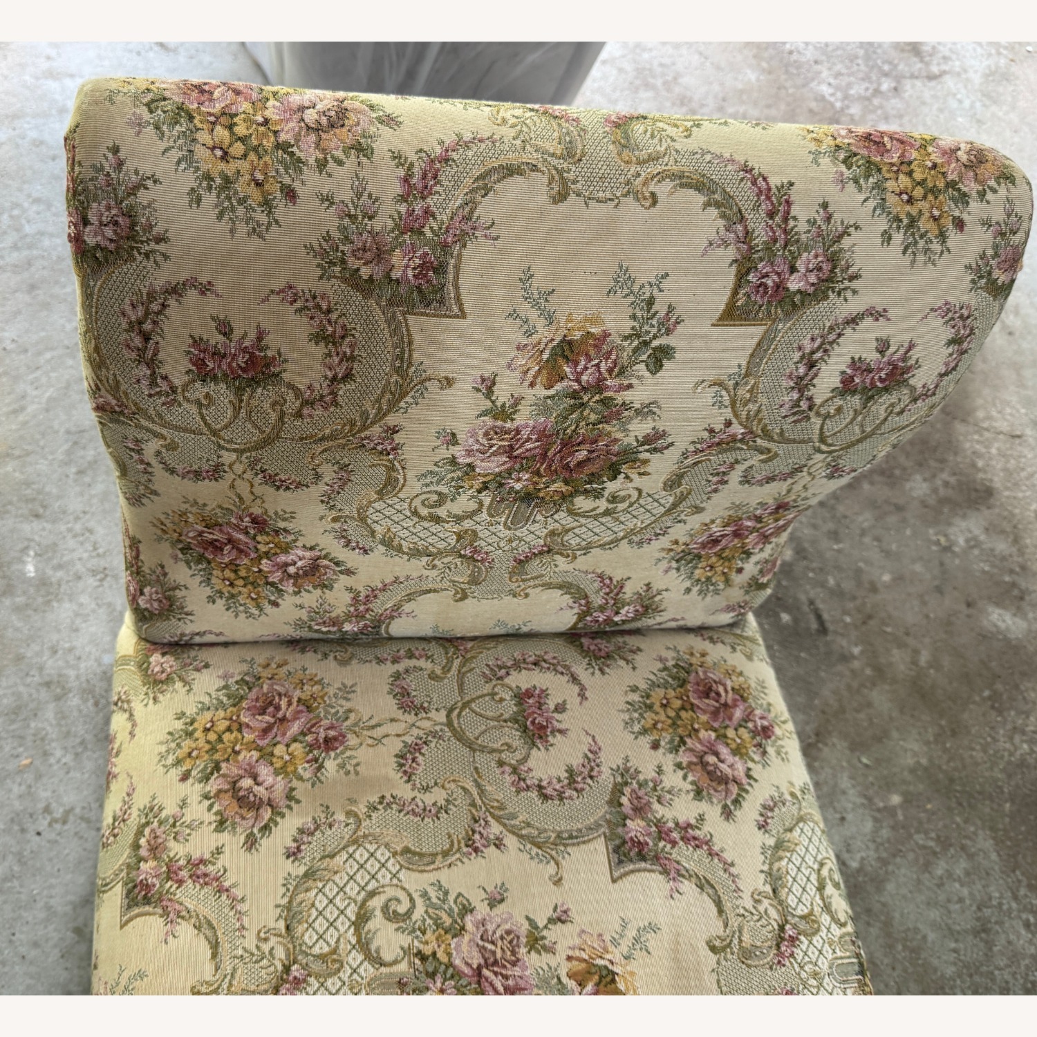 Antique Chippendale Style Upholstered Window Bench - image-10