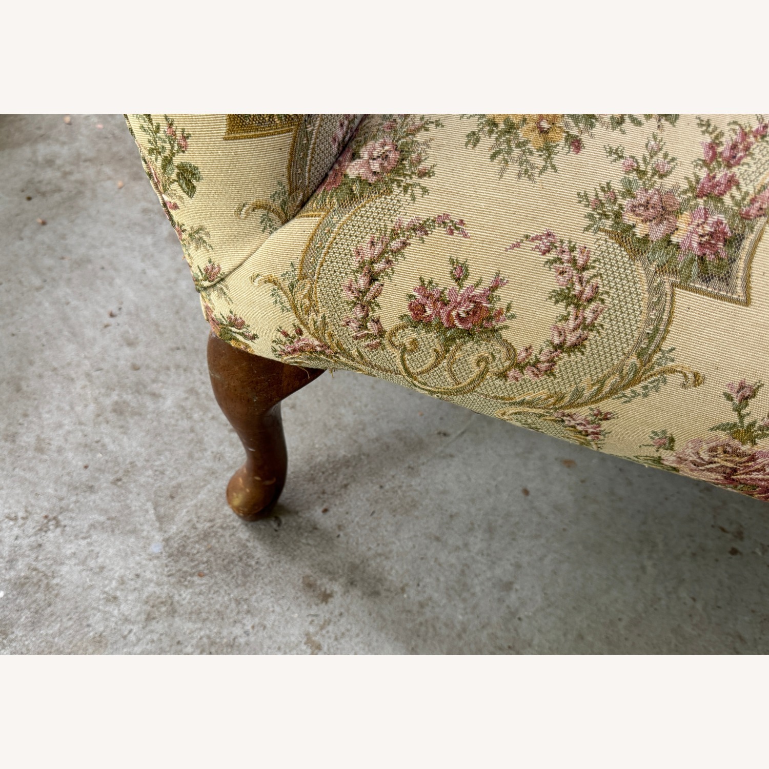 Antique Chippendale Style Upholstered Window Bench - image-9