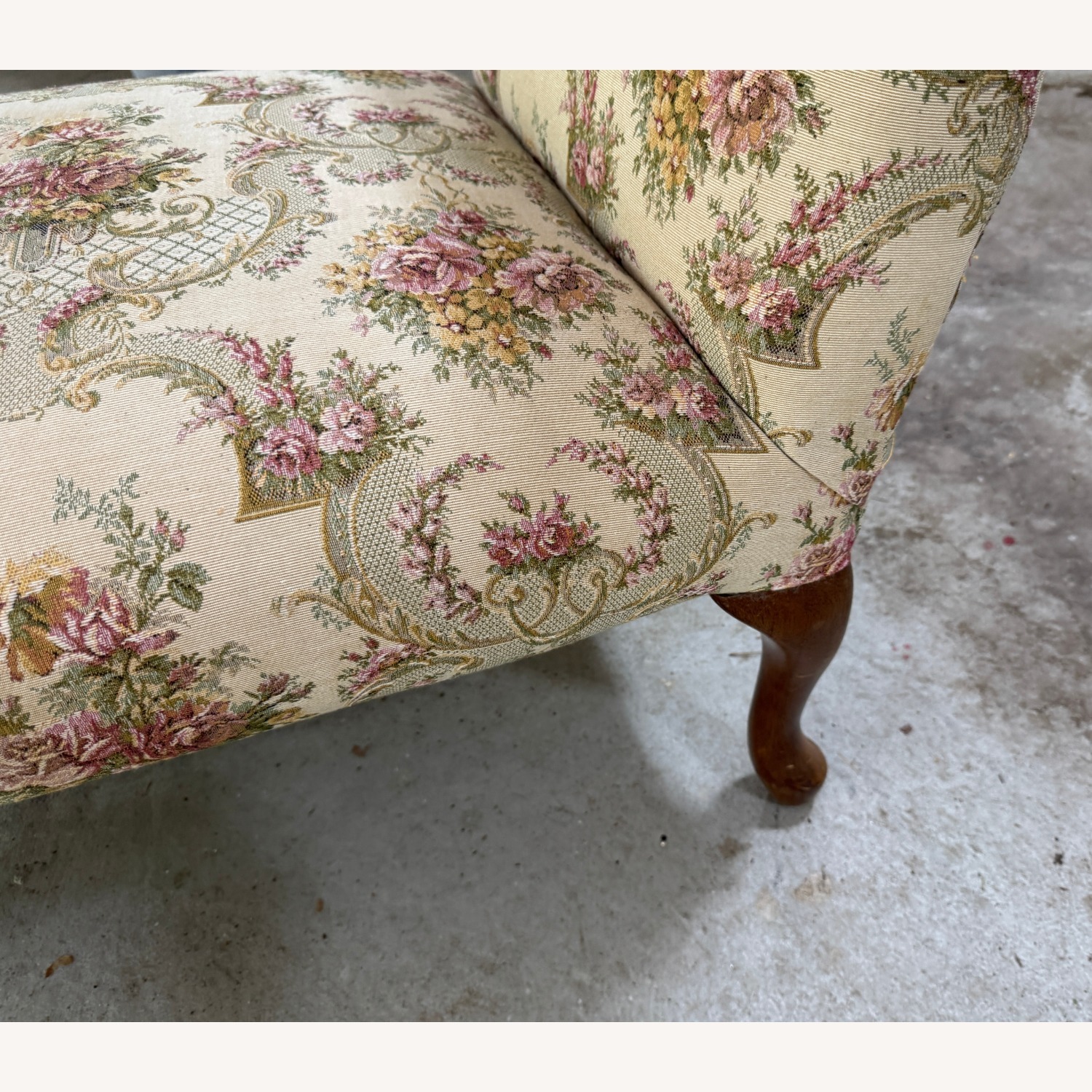 Antique Chippendale Style Upholstered Window Bench - image-8