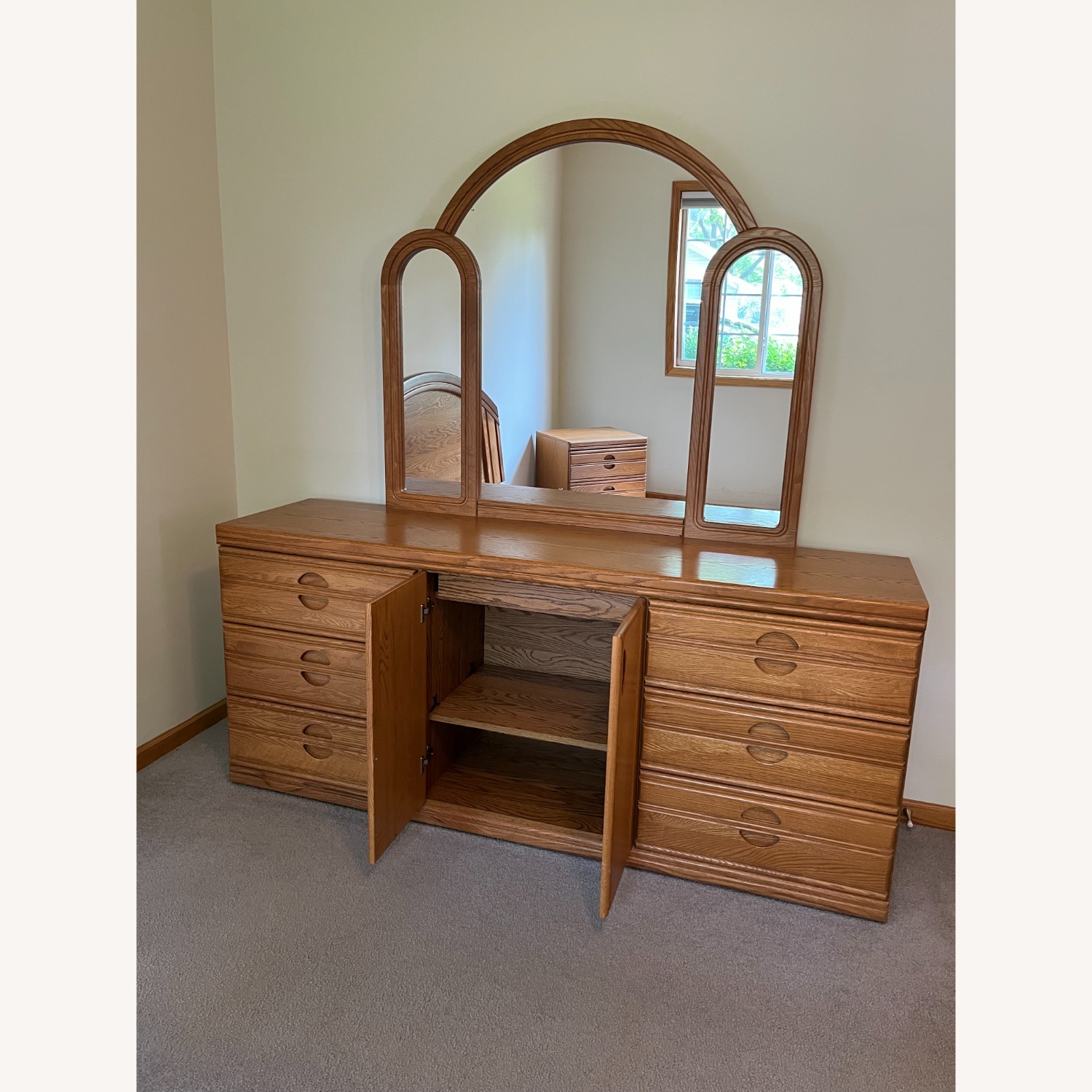 Palliser Oak Mid-Century Modern Bedroom Dresser - image-2