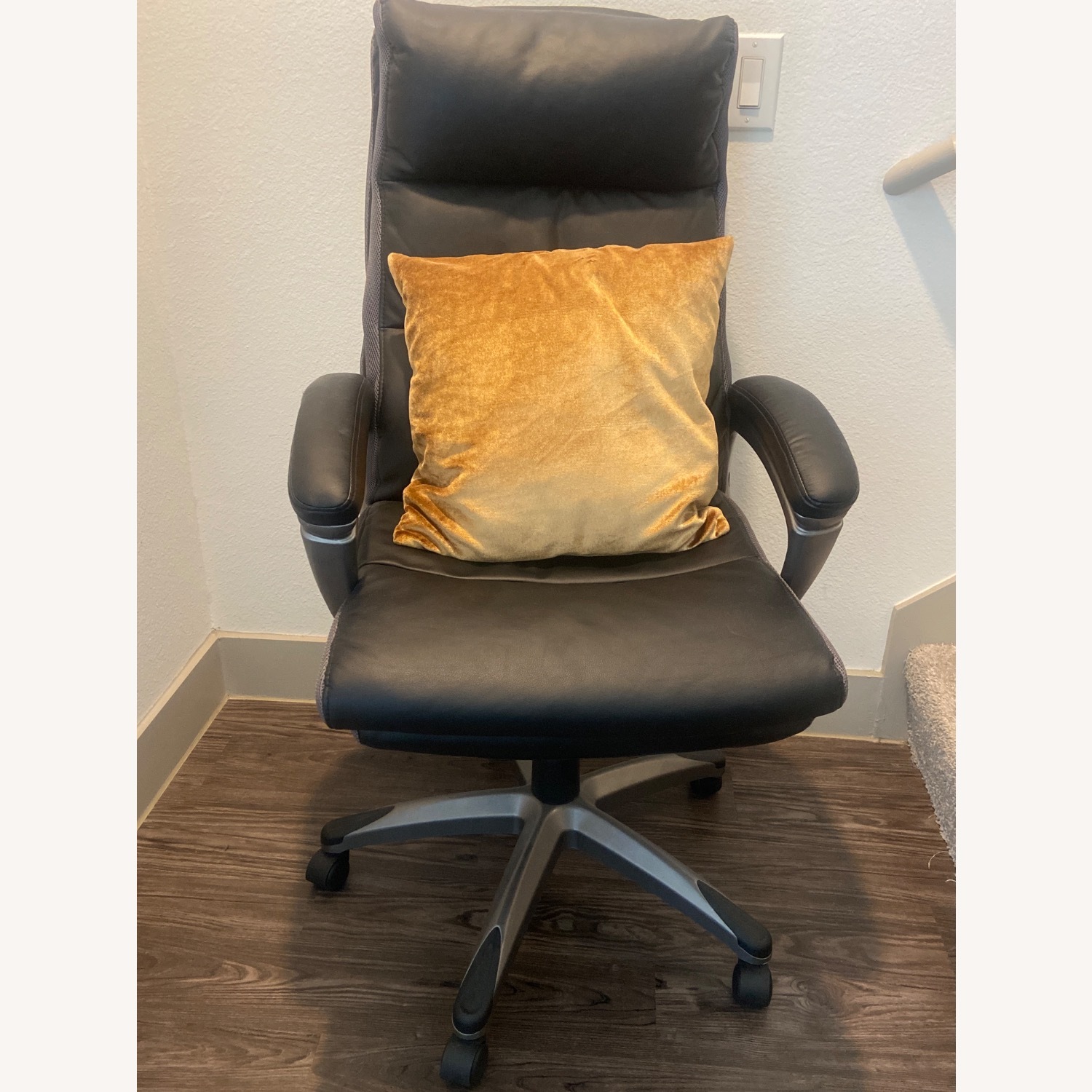 Ergonomic Faux Leather Swivel Manager Chair - image-4