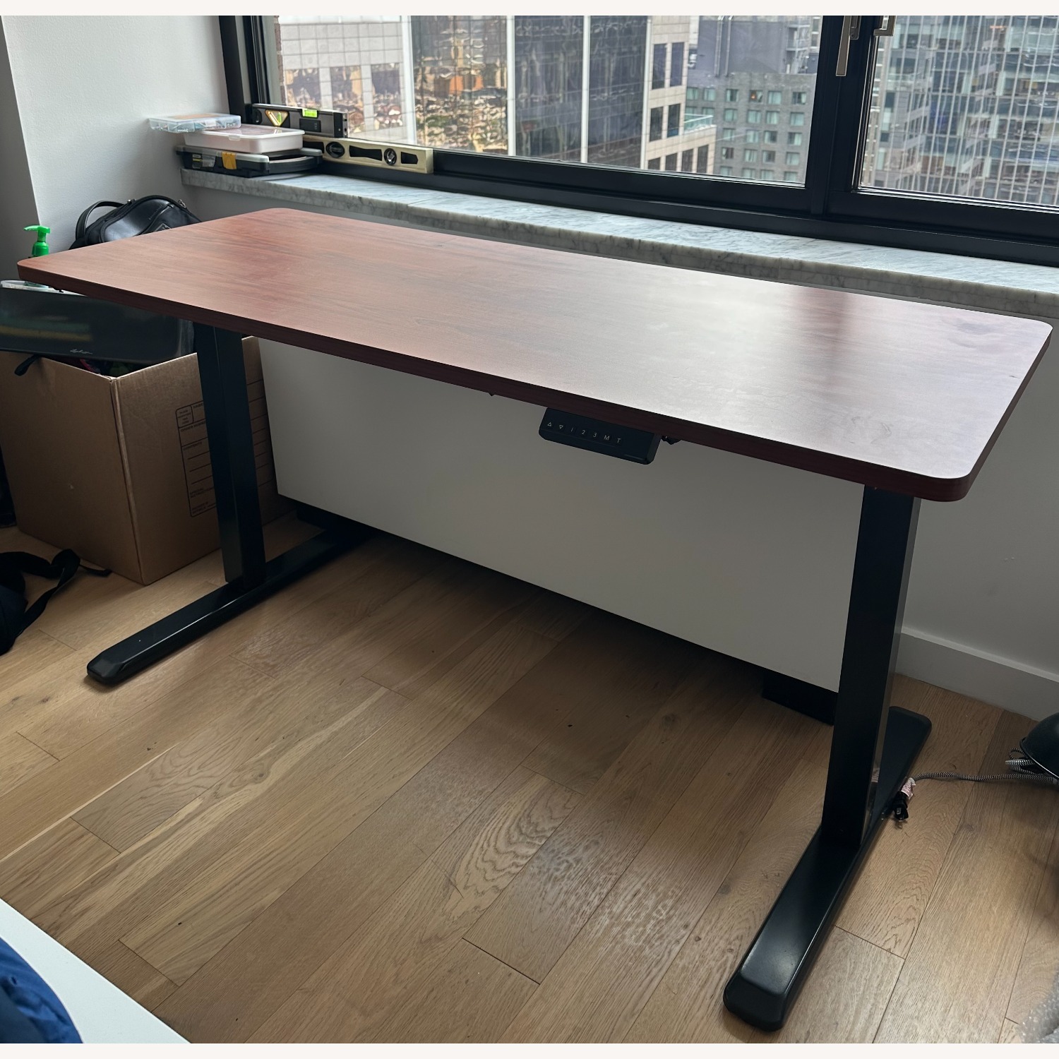 60 x 24 in Standing Desk, Memory Height Adjustment - image-2