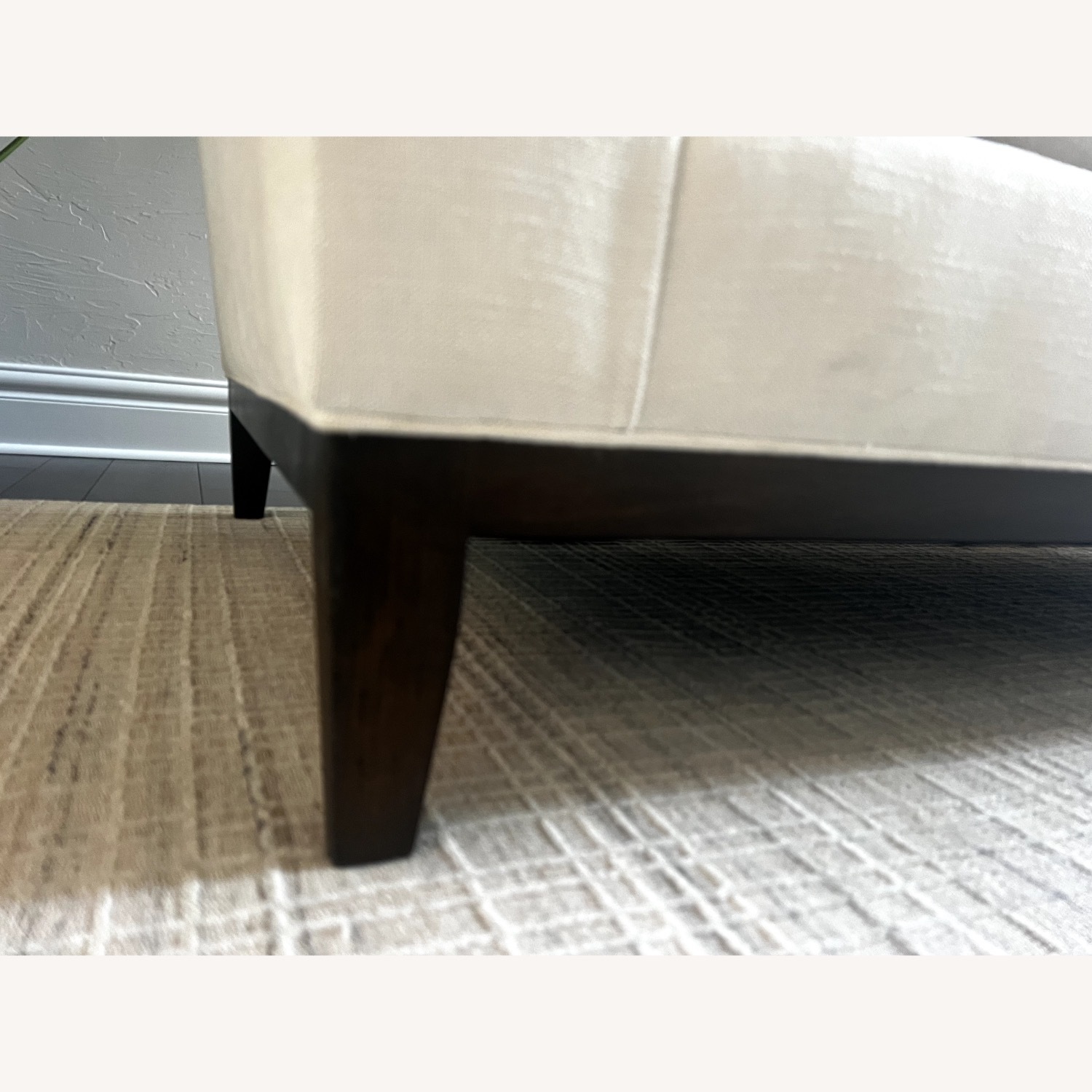 Taylor King Leah Settee - image-3