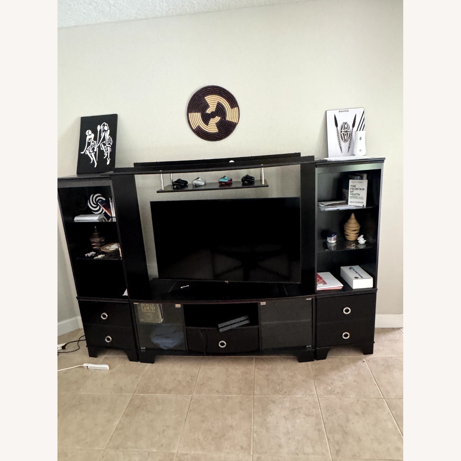 Pinella - Merlot Media Storage - image-1