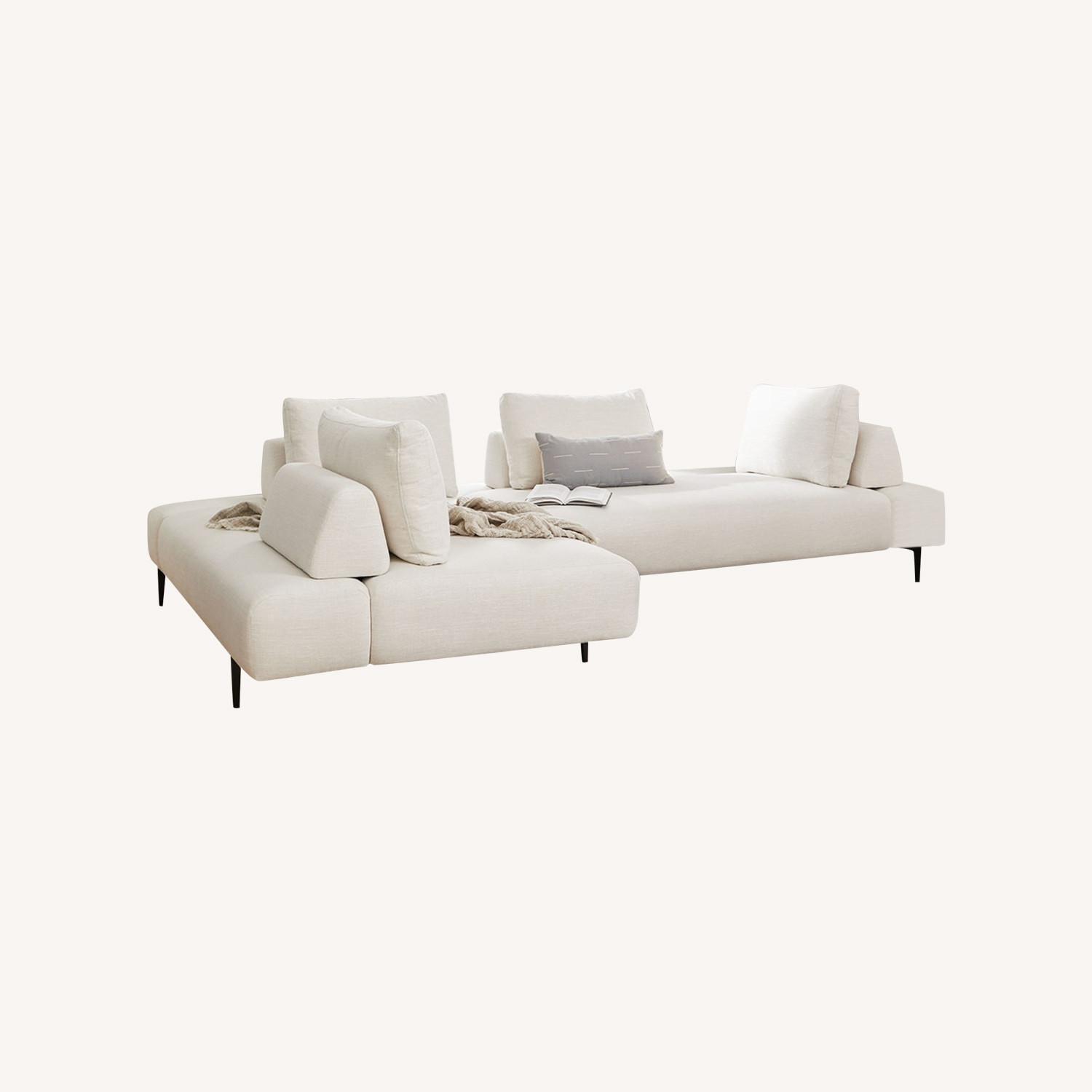 Article Divan Gray Sectional - image-0