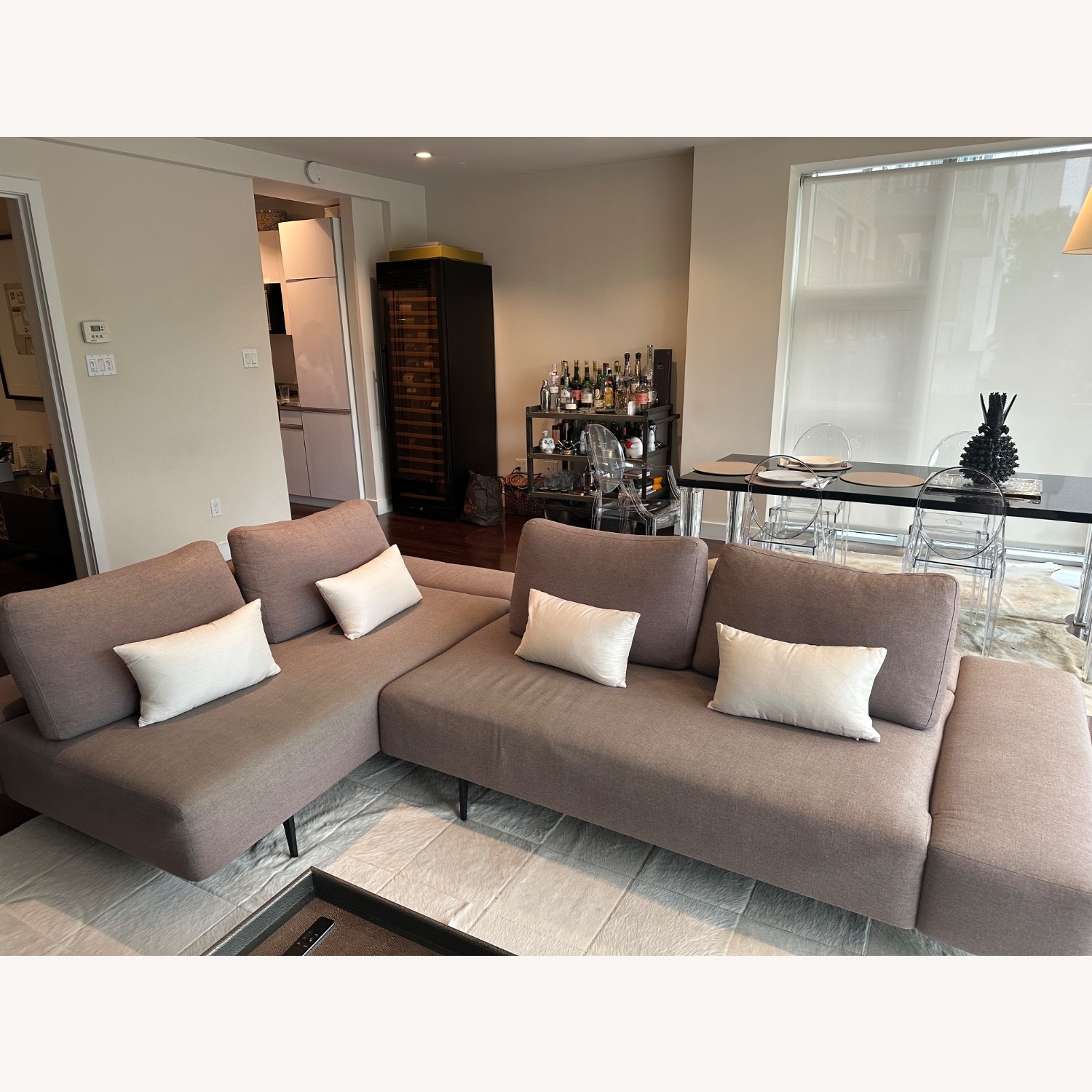 Article Divan Gray Sectional - image-1