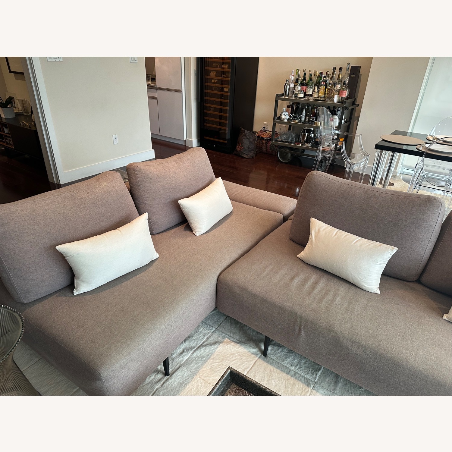 Article Divan Gray Sectional - image-4