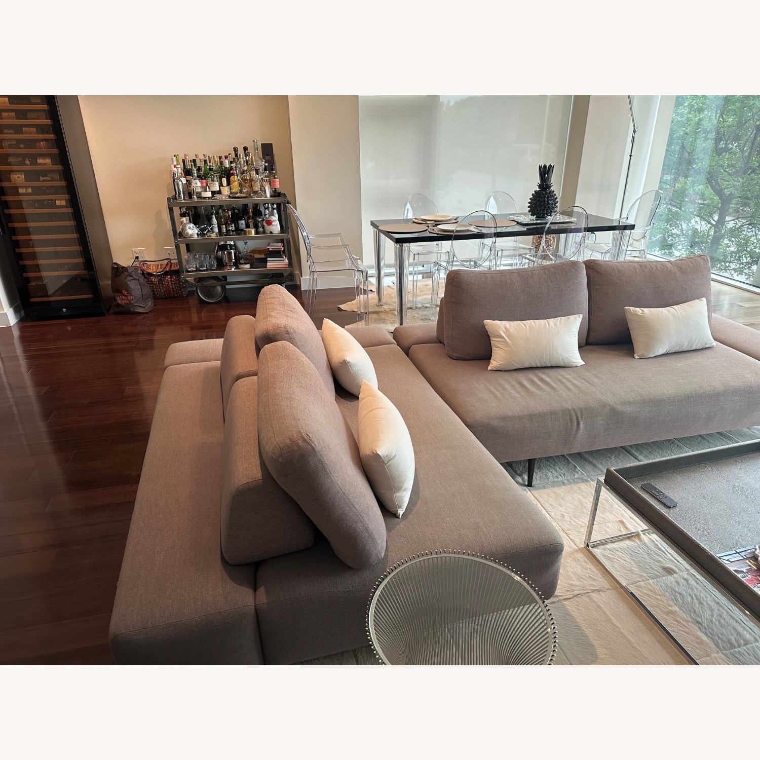 Article Divan Gray Sectional - image-3