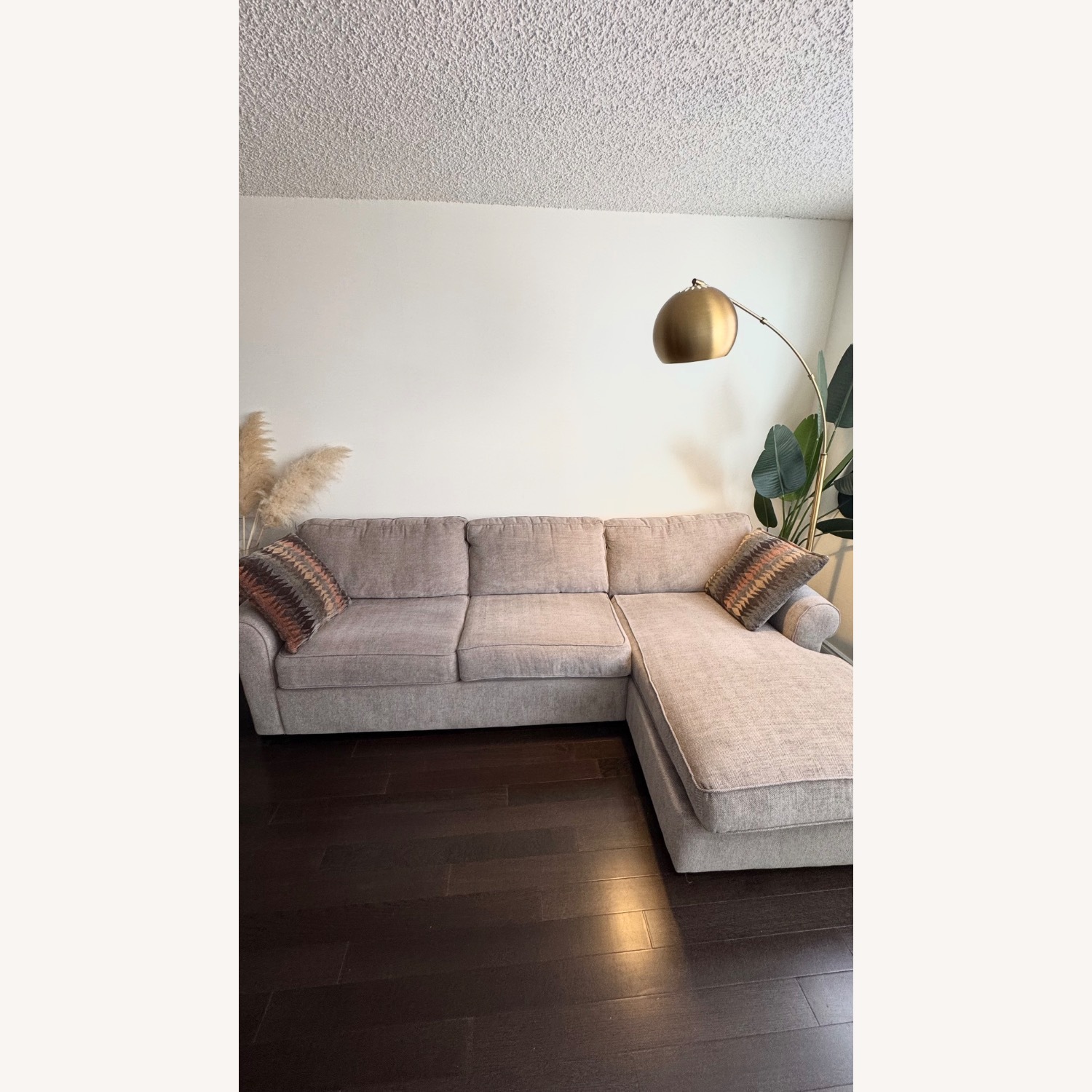 2-piece Raymour & Flanigan sofa chaise – excellent condition! - image-1