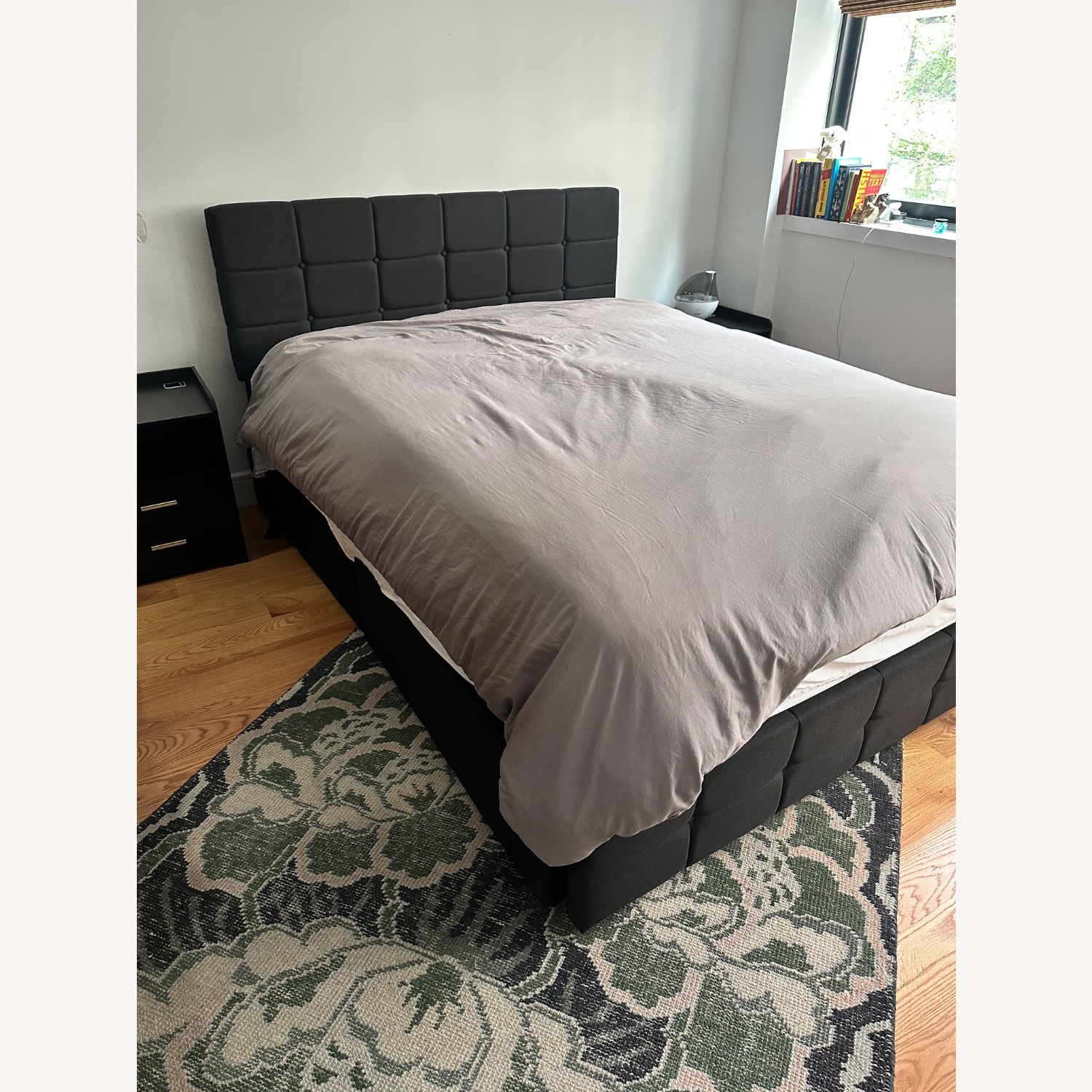 Modern Upholstered Bed with 4 Storage Drawers  - image-3