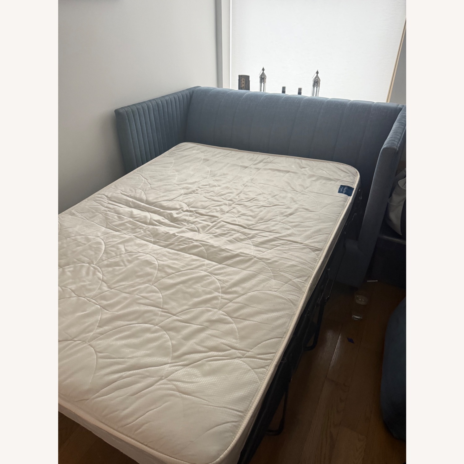 Classic Sofa Custom Made Sleeper Sofa - image-5