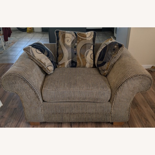Used Comfortable Oversized Fabric Chair  for sale on AptDeco